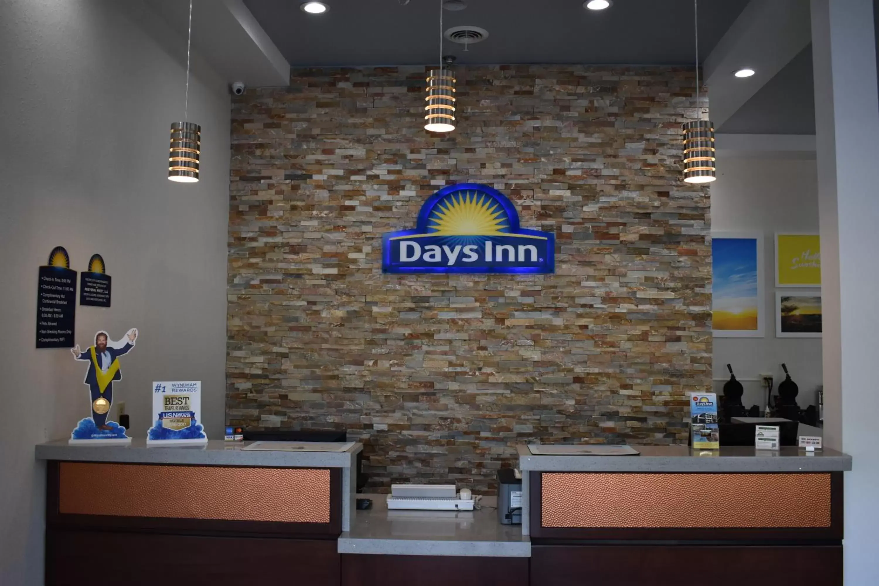 Lobby or reception in Days Inn by Wyndham Kodak/Sevierville Intrstate SmokeyMntns Lobby or reception in Days Inn by Wyndham Kodak/Sevierville Intrstate SmokeyMntns