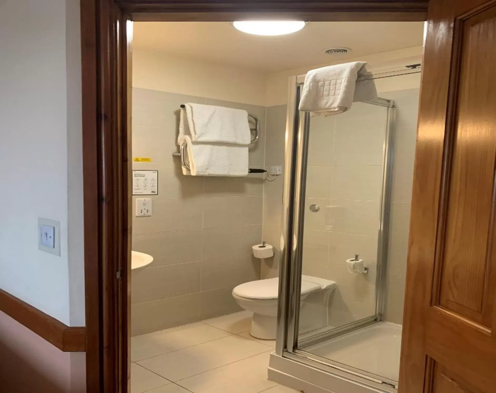 Shower, Bathroom in Villager Hotel