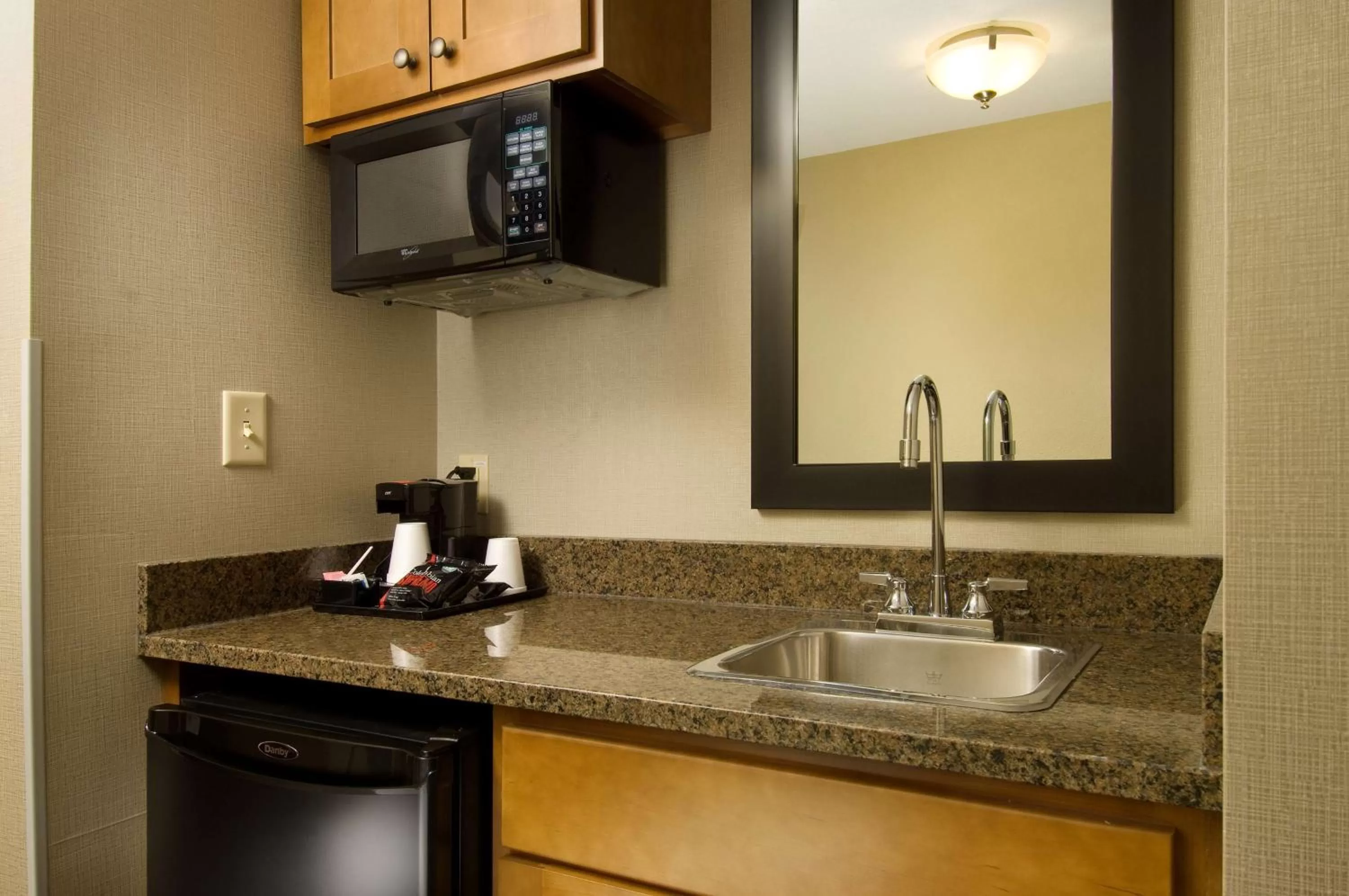 Superior Queen Suite with Sofa Bed - Hearing Accessible, Roll-in Shower in Drury Plaza Hotel San Antonio North Stone Oak