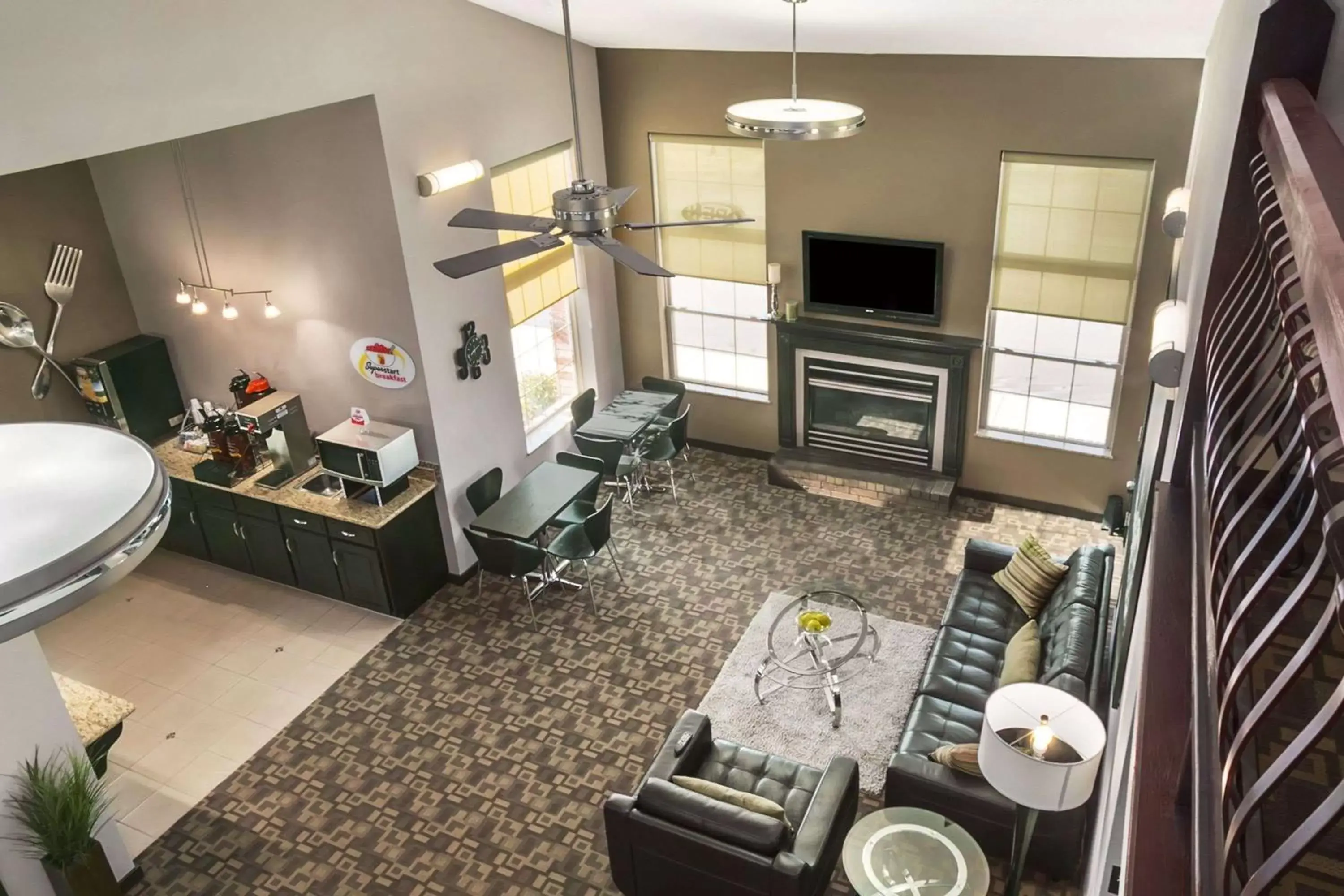 Lobby or reception, Bed in Super 8 by Wyndham Stafford/Springfield Area Lobby or reception, Bed in Super 8 by Wyndham Stafford/Springfield Area