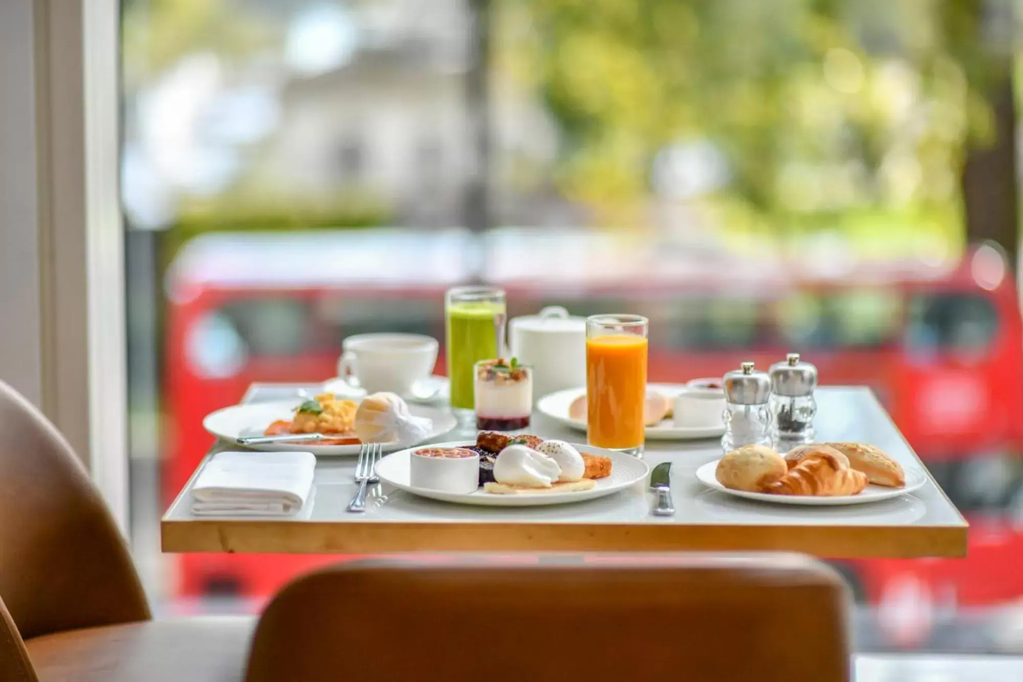 Restaurant/places to eat, Breakfast in Royal Lancaster London