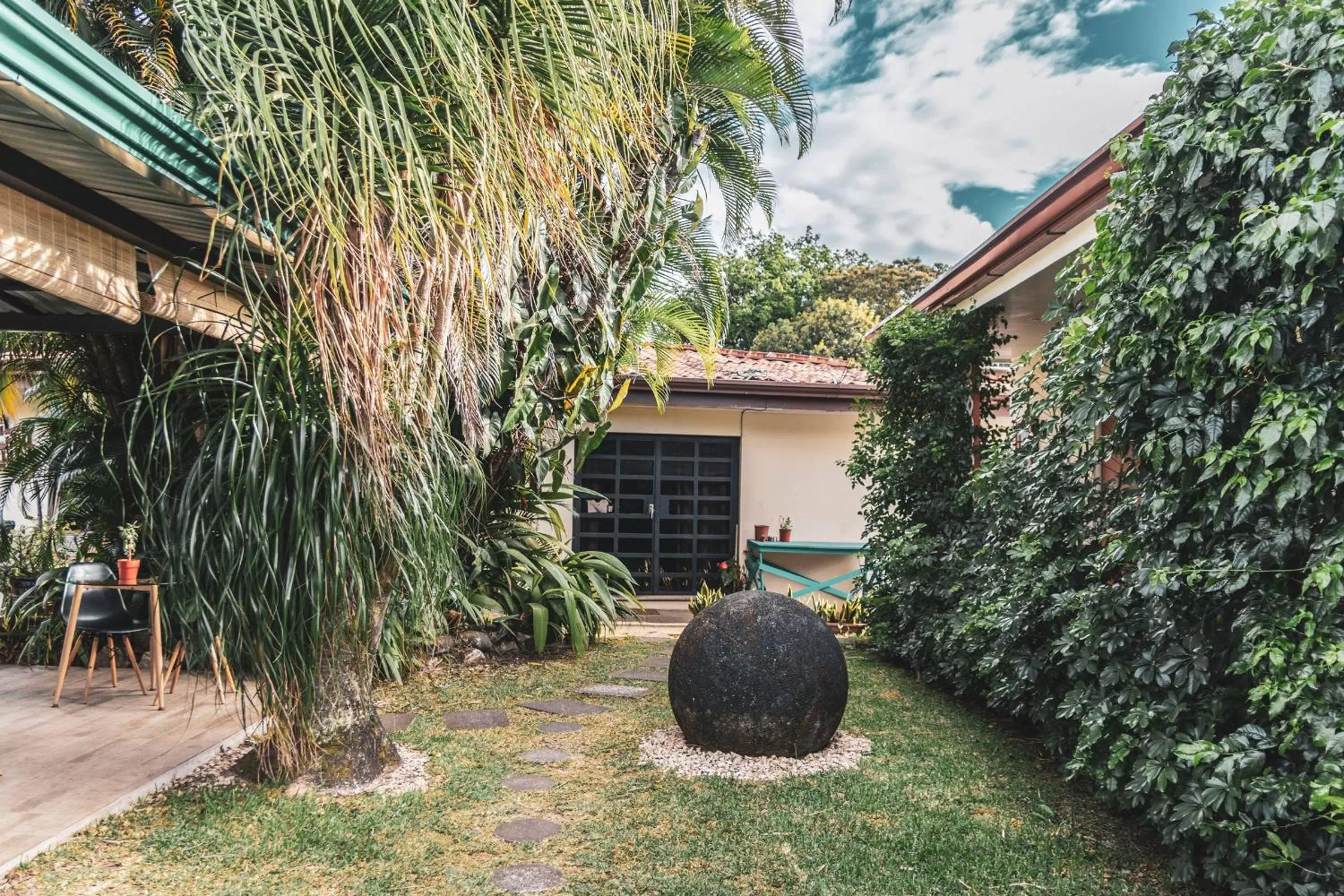 Garden, Property Building in Terida Airport B&B