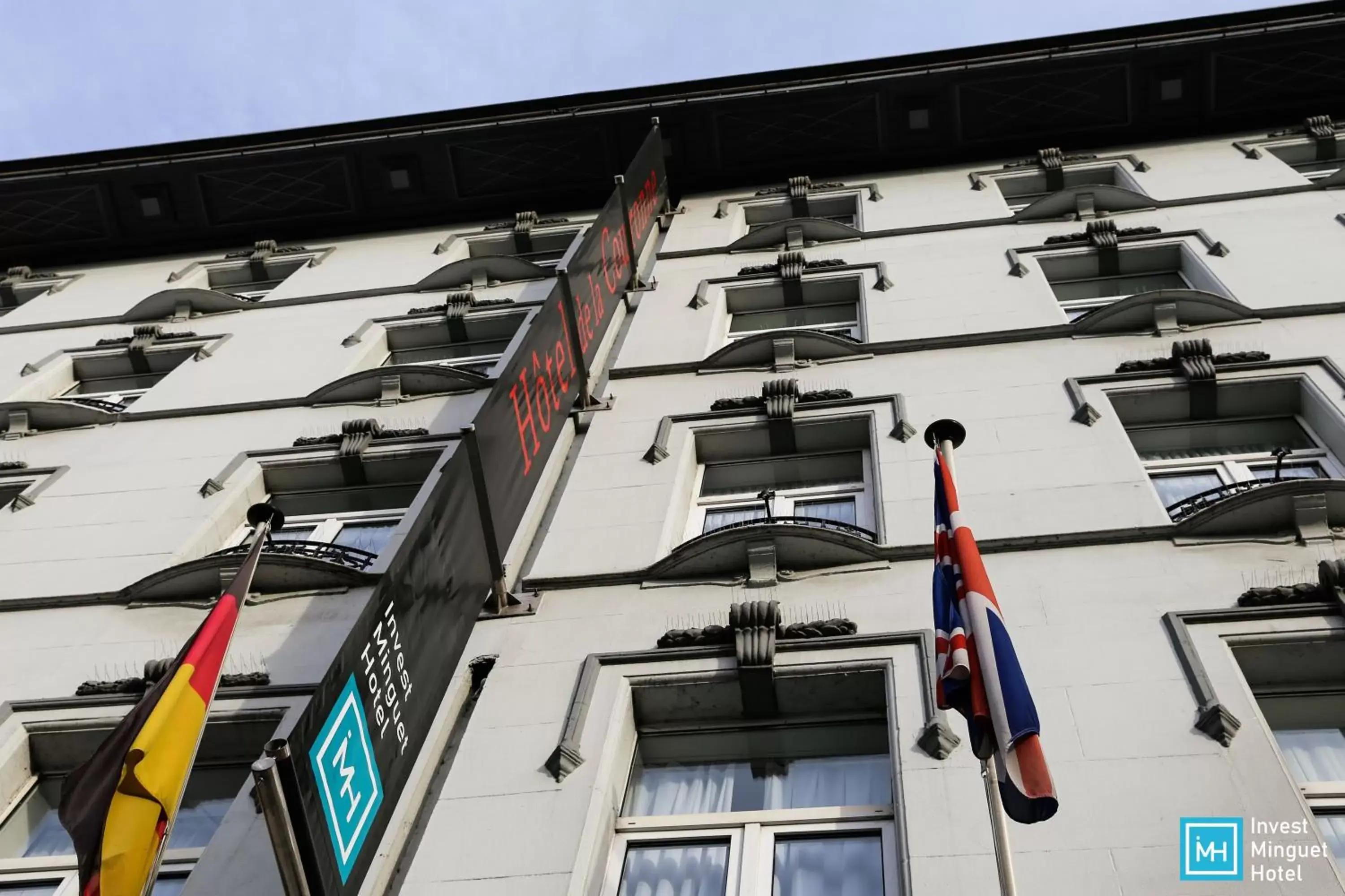 Facade/entrance, Property Building in Hotel De La Couronne Liege