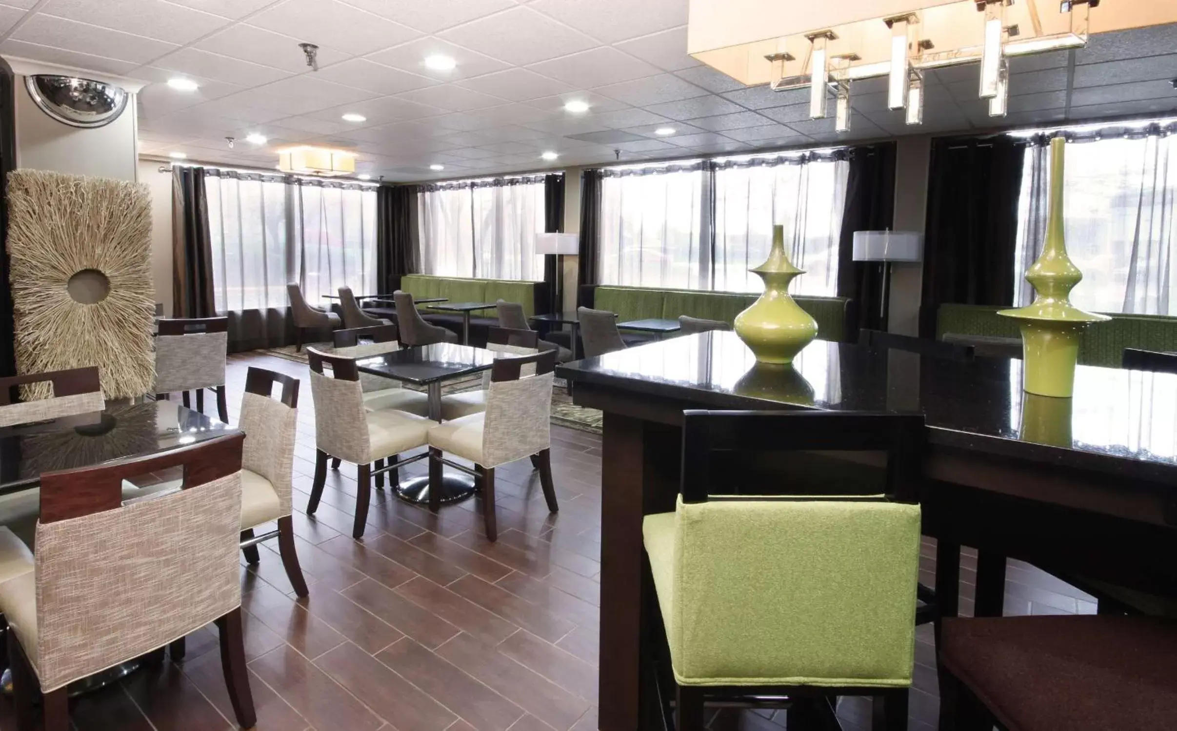 Dining area, Restaurant/Places to Eat in Hampton Inn Indianapolis Northeast/Castleton