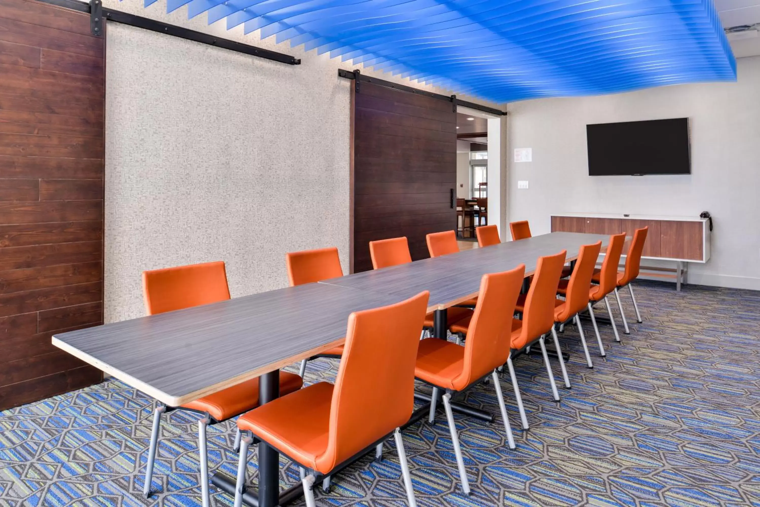 Meeting/conference room in Holiday Inn Express - Early, an IHG Hotel