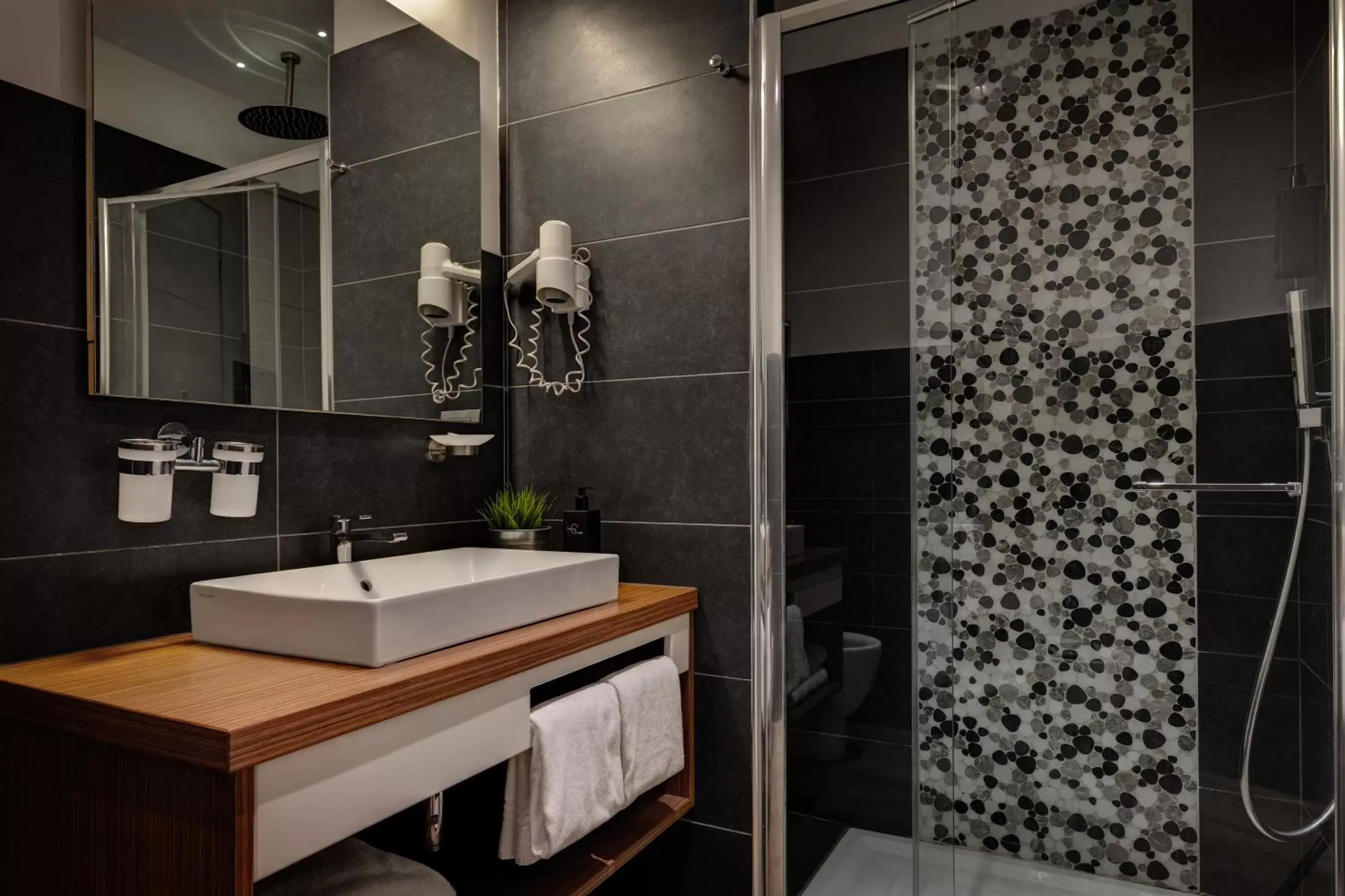 Quadruple Room in Hotel Rinascimento - Gruppo Trevi Hotels Quadruple Room in Hotel Rinascimento - Gruppo Trevi Hotels