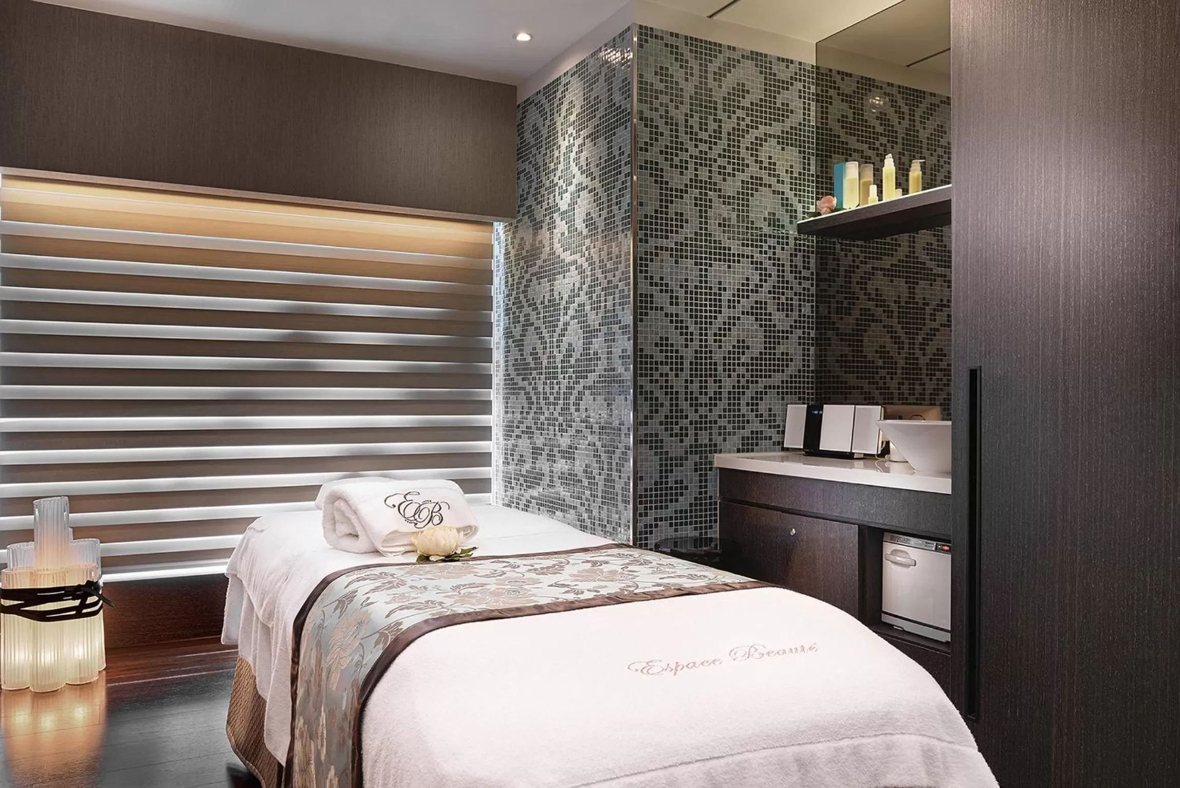 Spa and wellness centre/facilities, Bed in Humble House Taipei, Curio Collection by Hilton