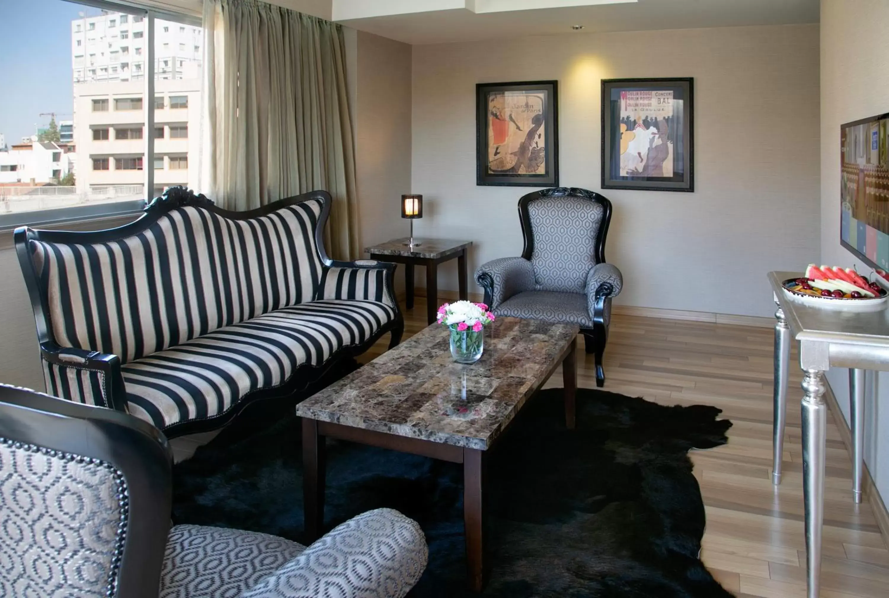 Living room, Seating Area in Cleopatra Hotel