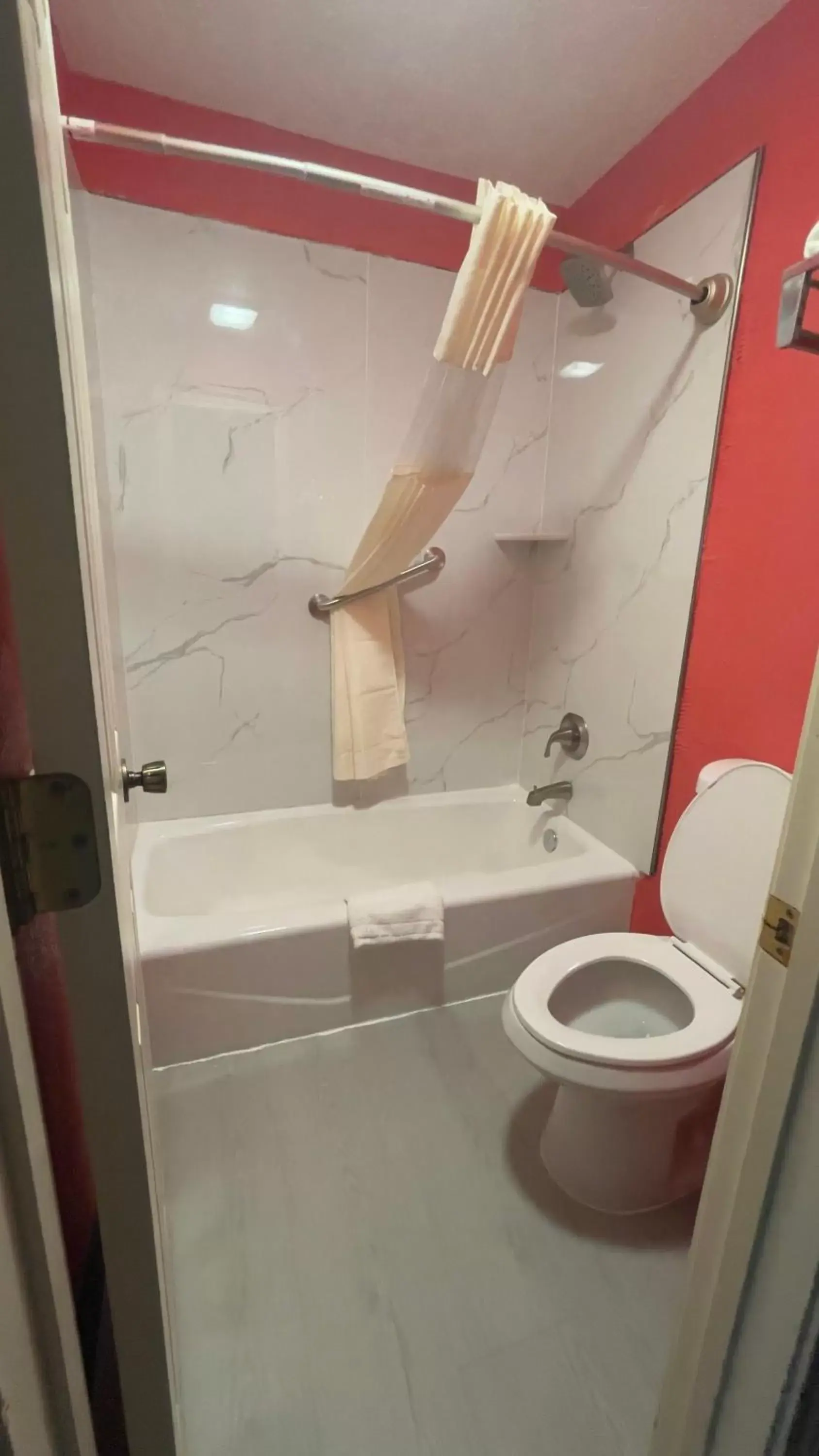 Queen Room in Morning Star Inn Queen Room in Morning Star Inn