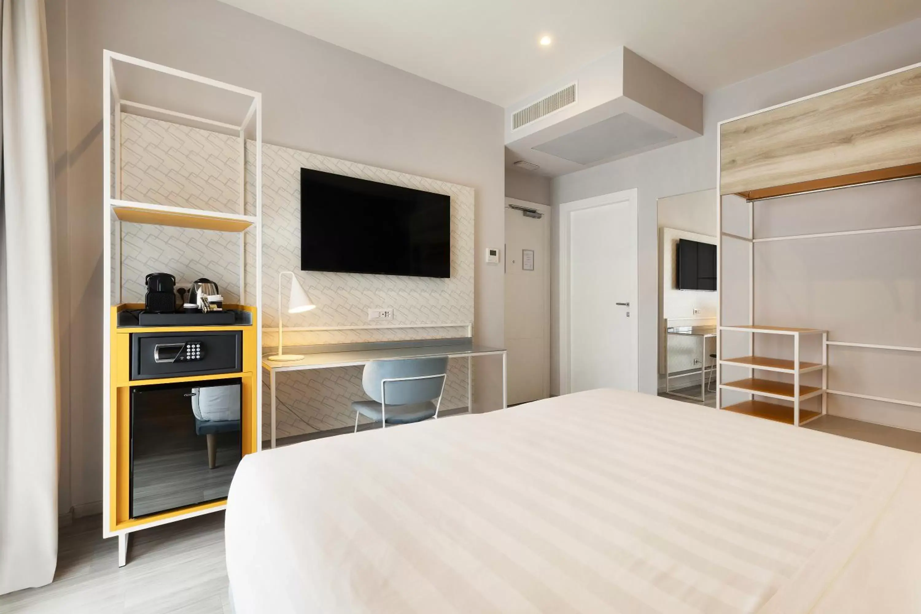 Bed in Adesso Hotel Bed in Adesso Hotel