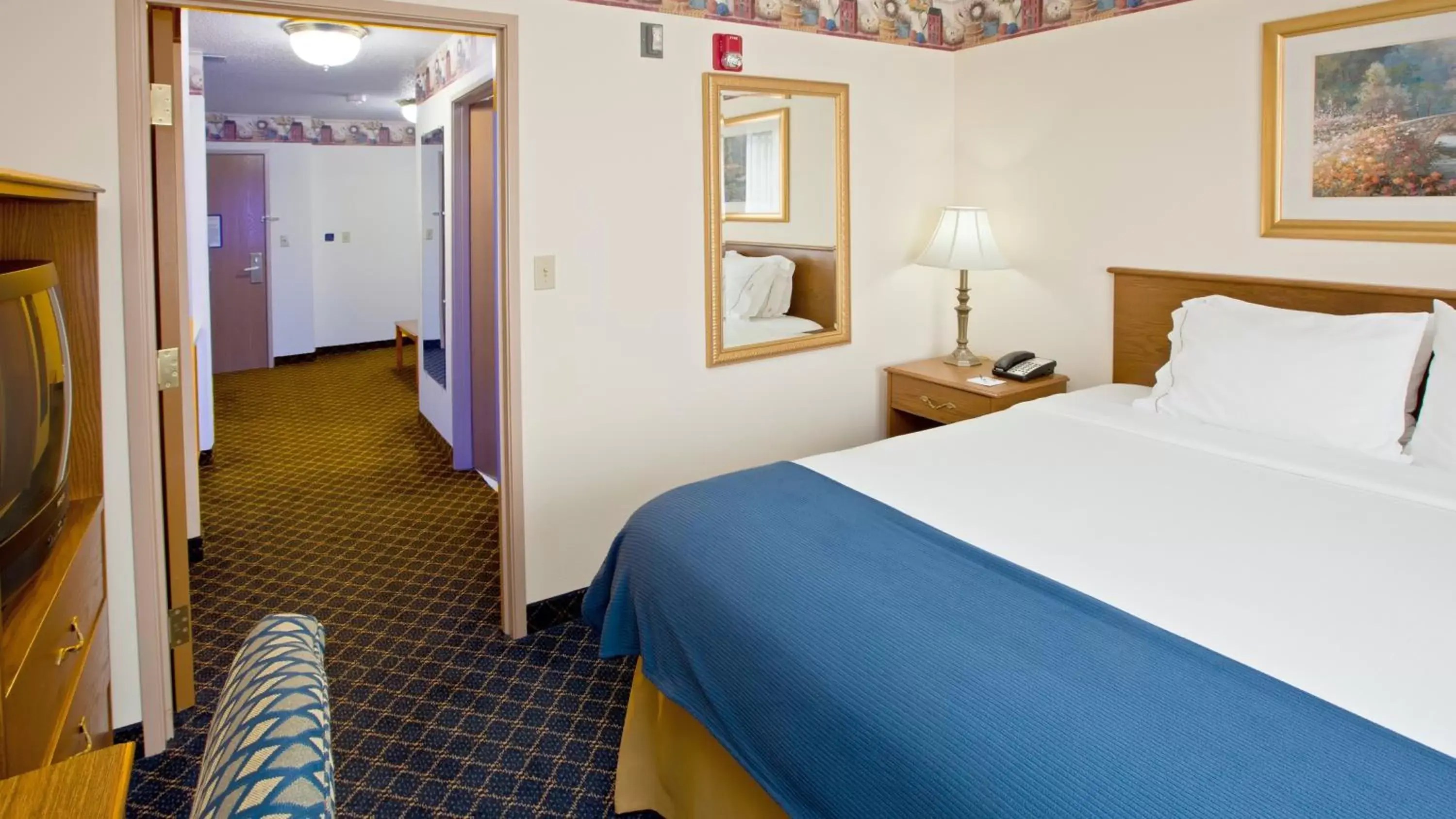 Photo of the whole room, Bed in SureStay Plus by Best Western Fremont I-69