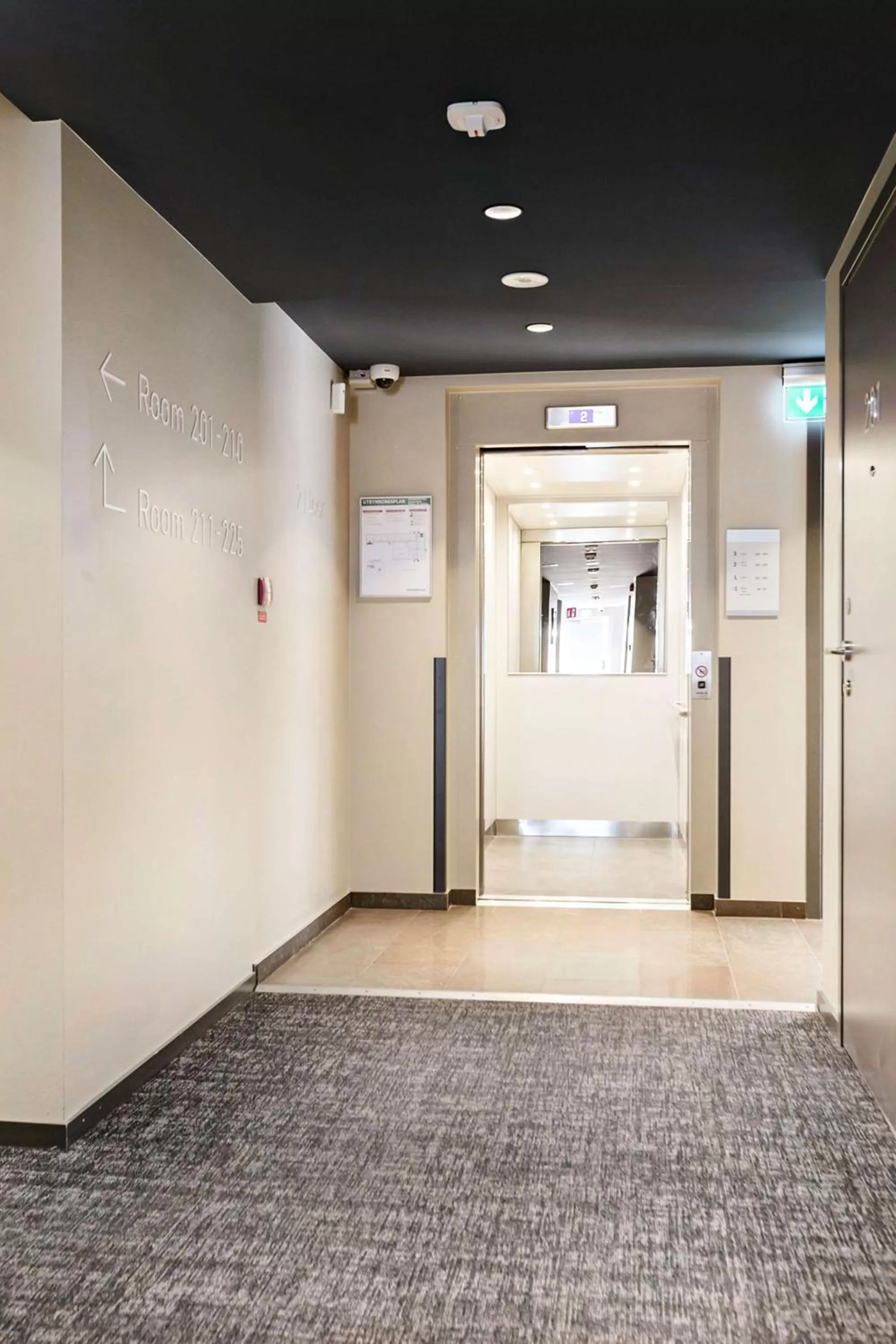 Lobby or reception in Sure Hotel Studio by Best Western Bromma