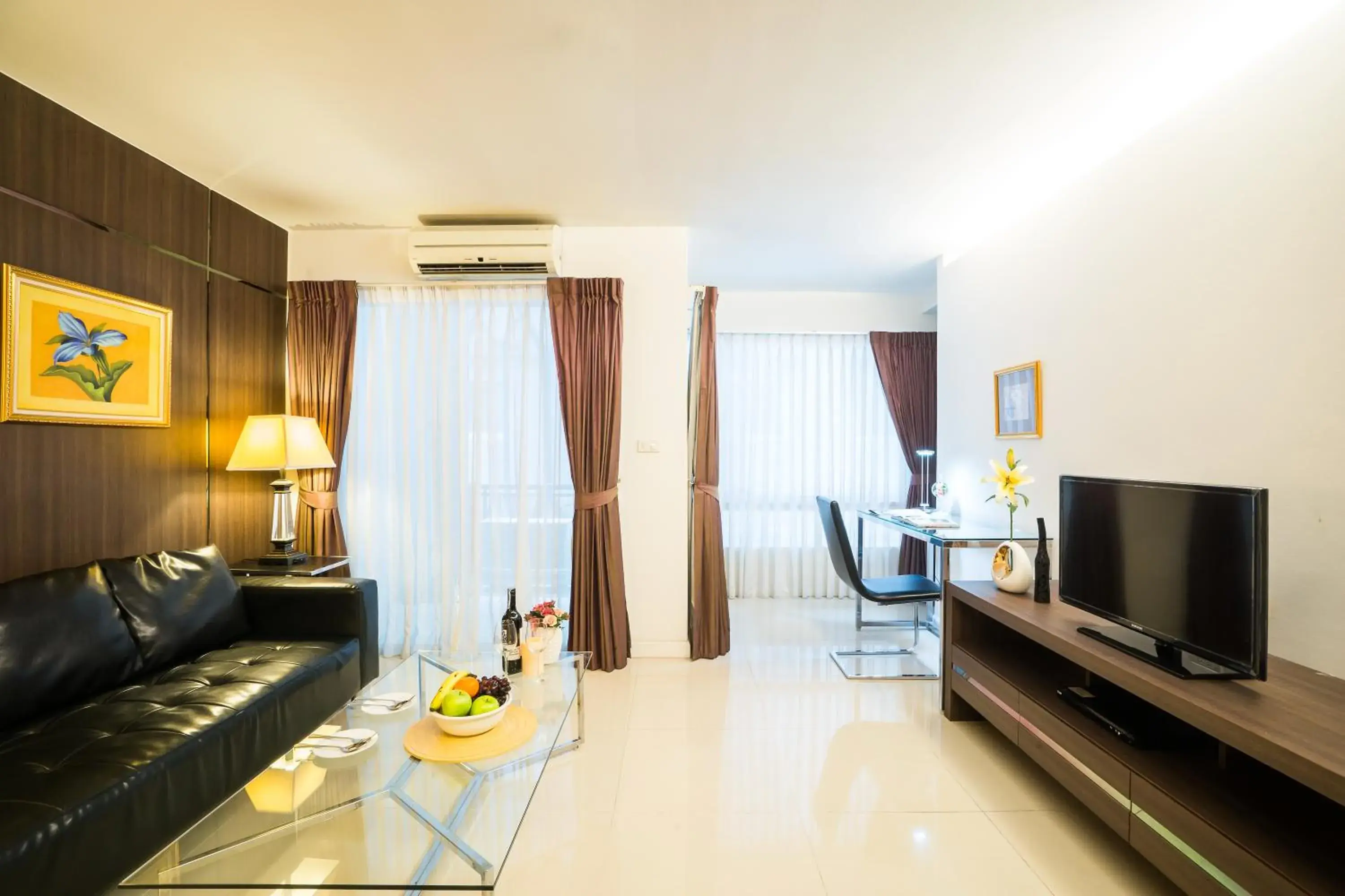 Day, TV/Entertainment Center in Beyond Suite Hotel (SHA Plus)