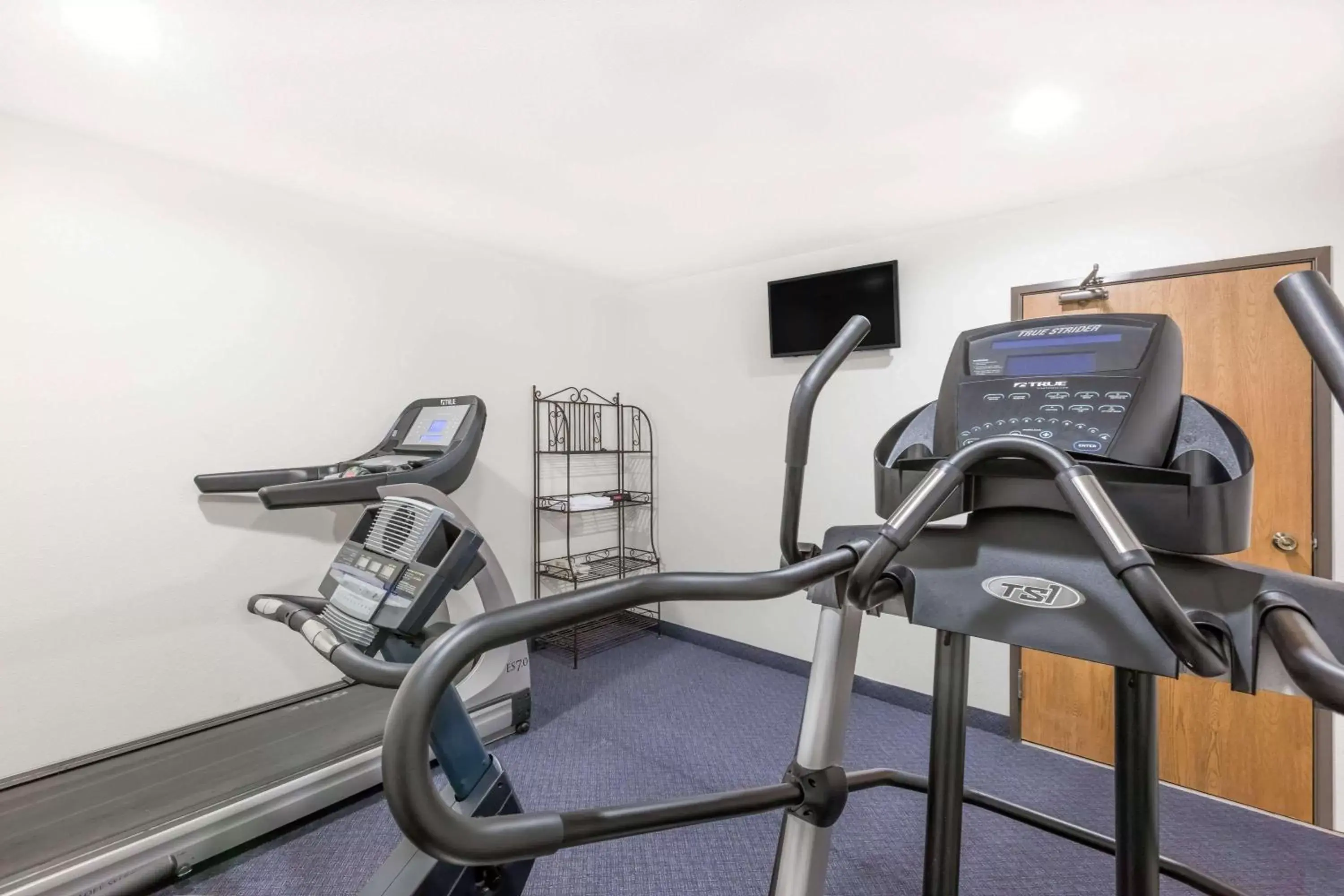 Fitness centre/facilities, Fitness Center/Facilities in West Point Inn & Suites