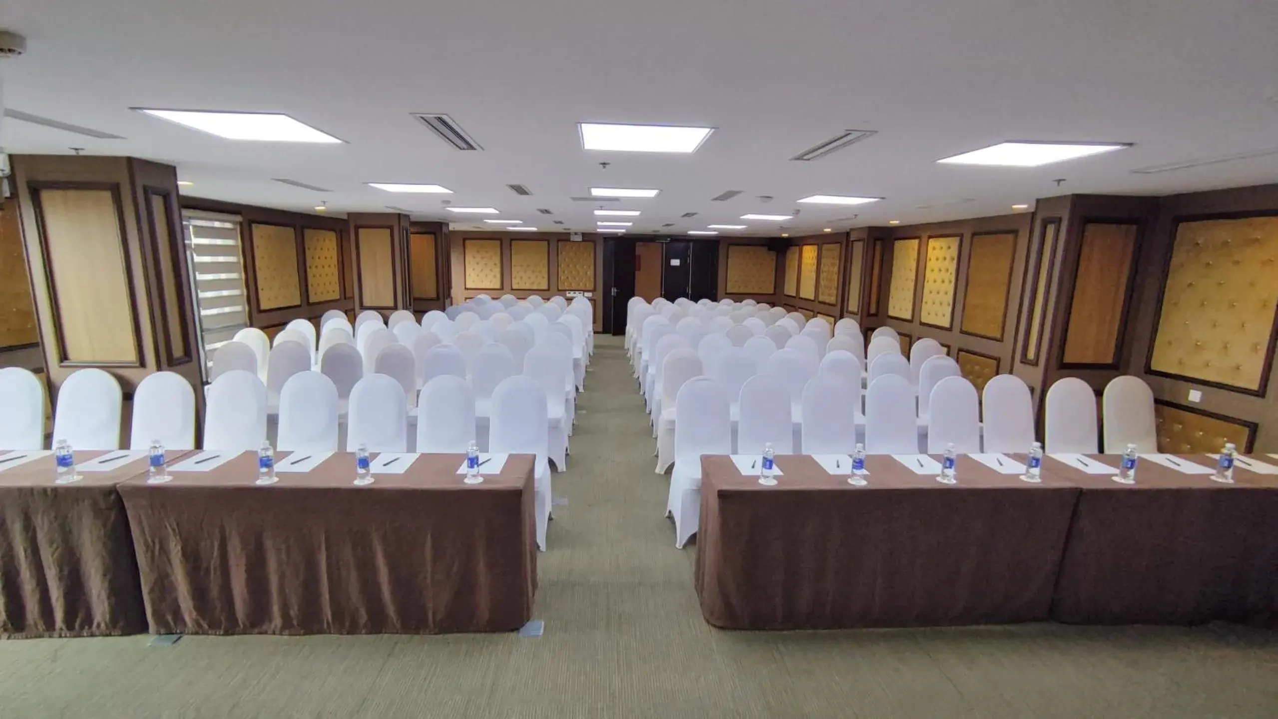 Meeting/conference room in Sen Grand Hotel & Spa managed by Sen Group