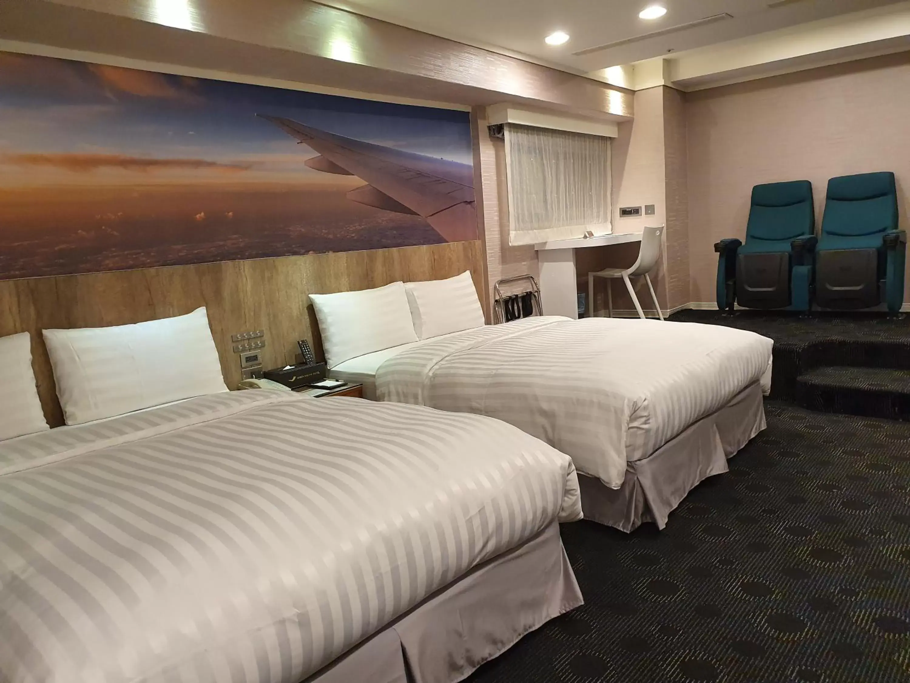 Bedroom, Bed in Ximen Airline Hotel