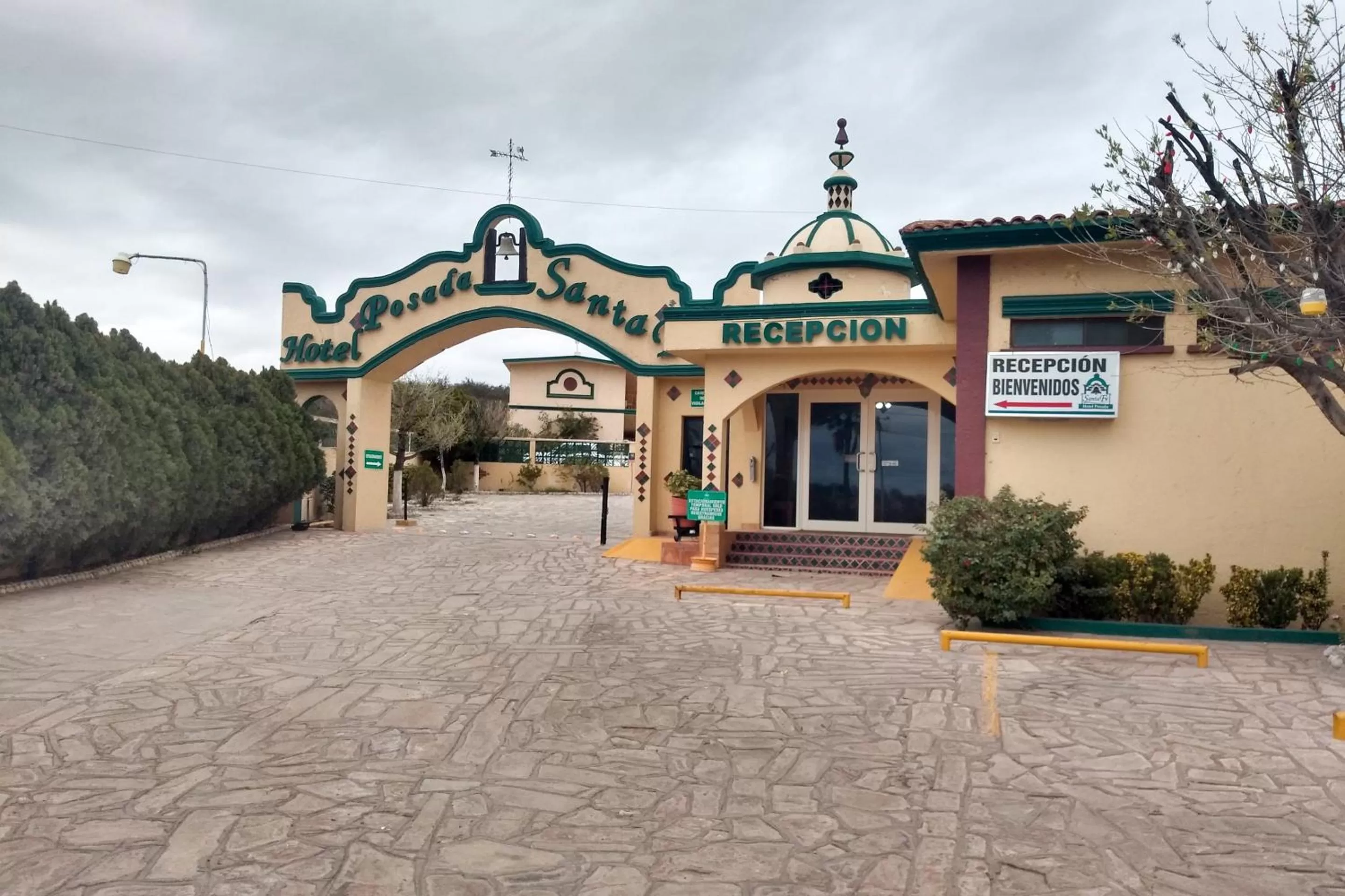 Facade/entrance in Hotel Posada Santa Fe Sabinas