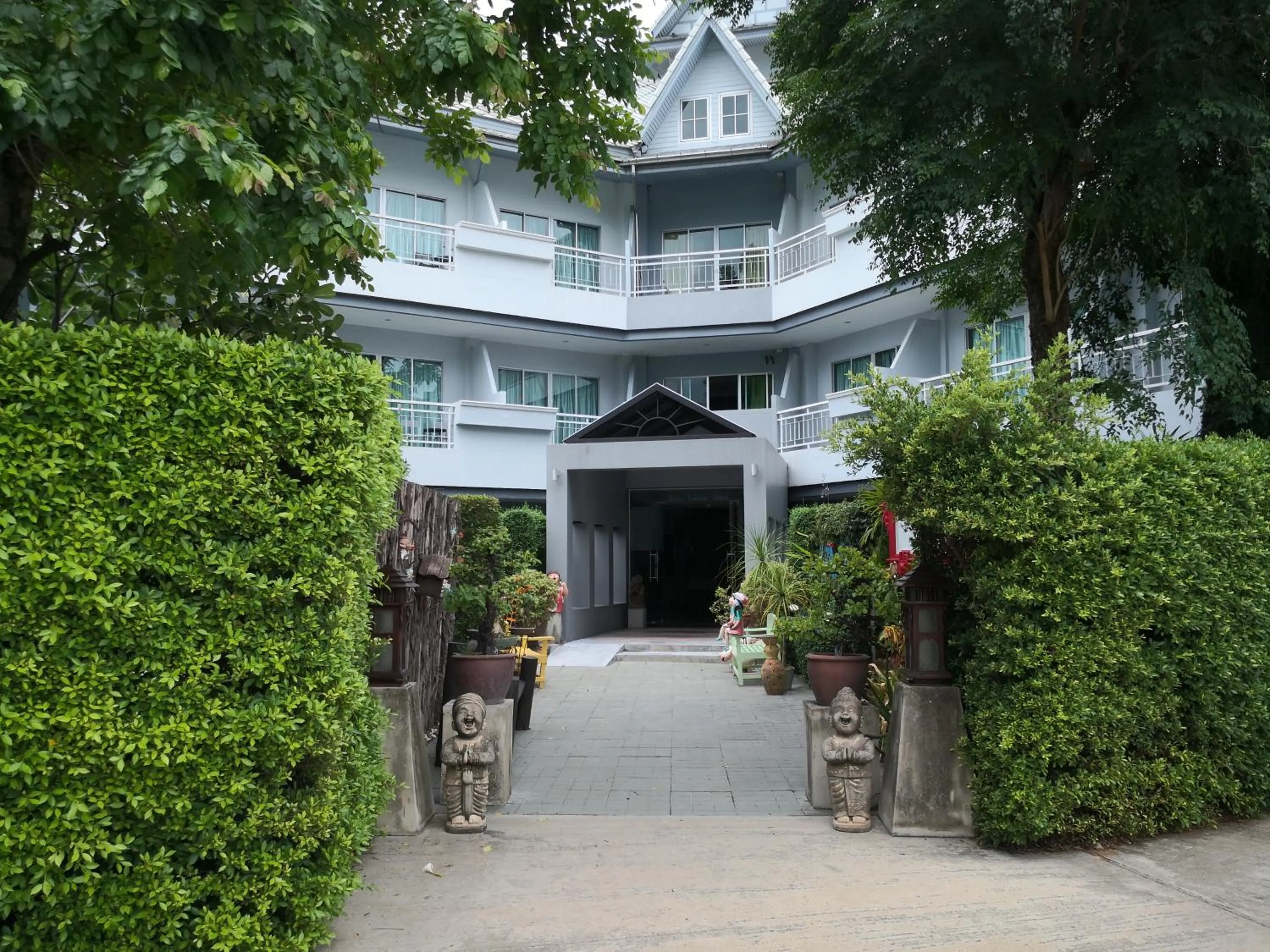 Facade/entrance in Baan Suksiri Hotel