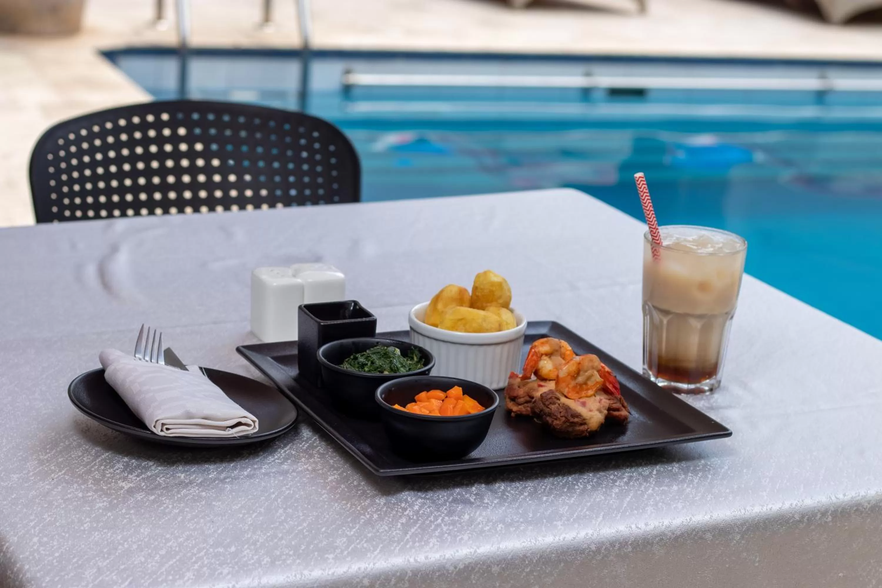 Food and drinks in Hotel Waterbuck