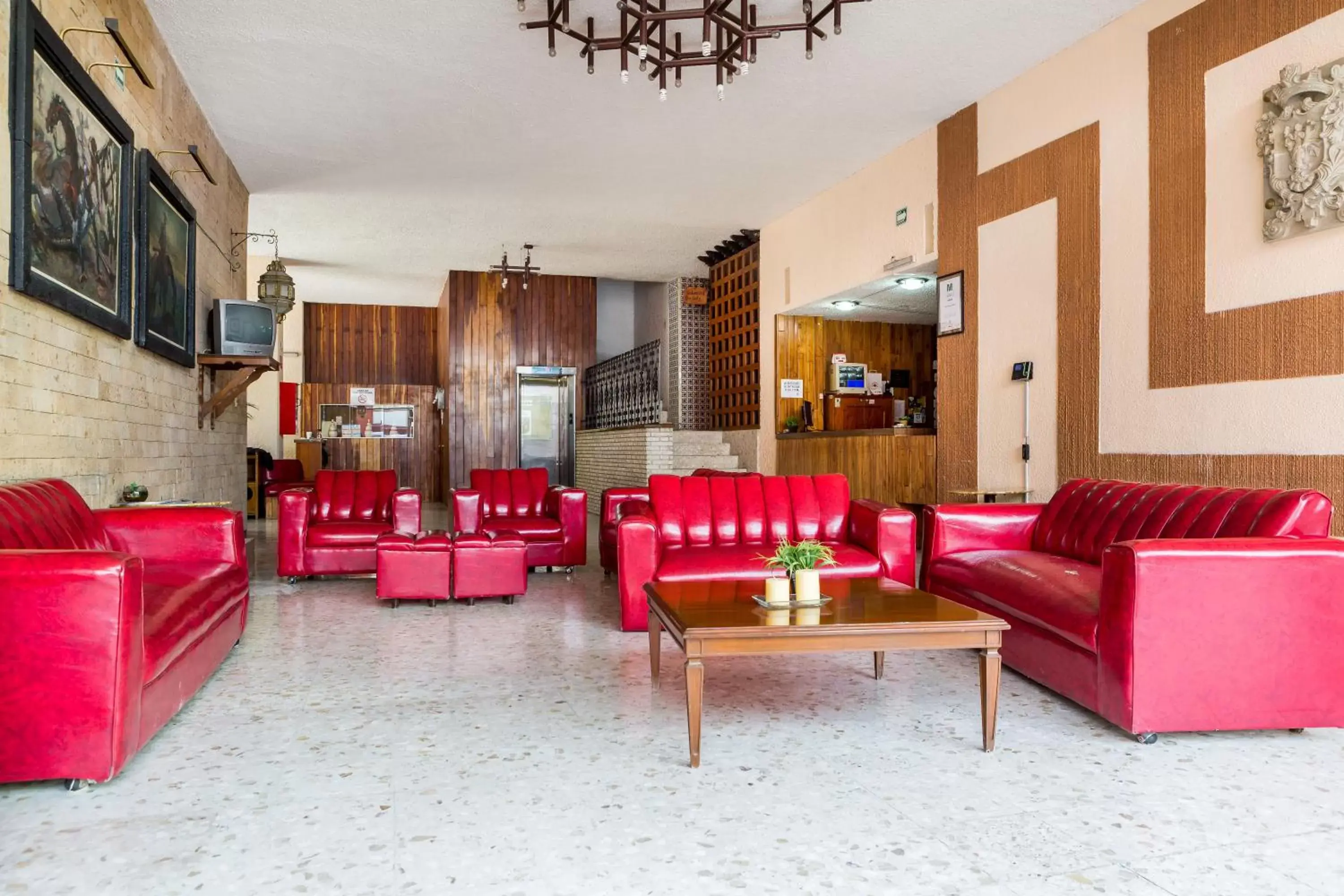 Communal lounge/ TV room, Seating Area in Hotel María Teresa