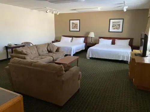 Photo of the whole room in Ramada by Wyndham Thunder Bay Airlane Hotel