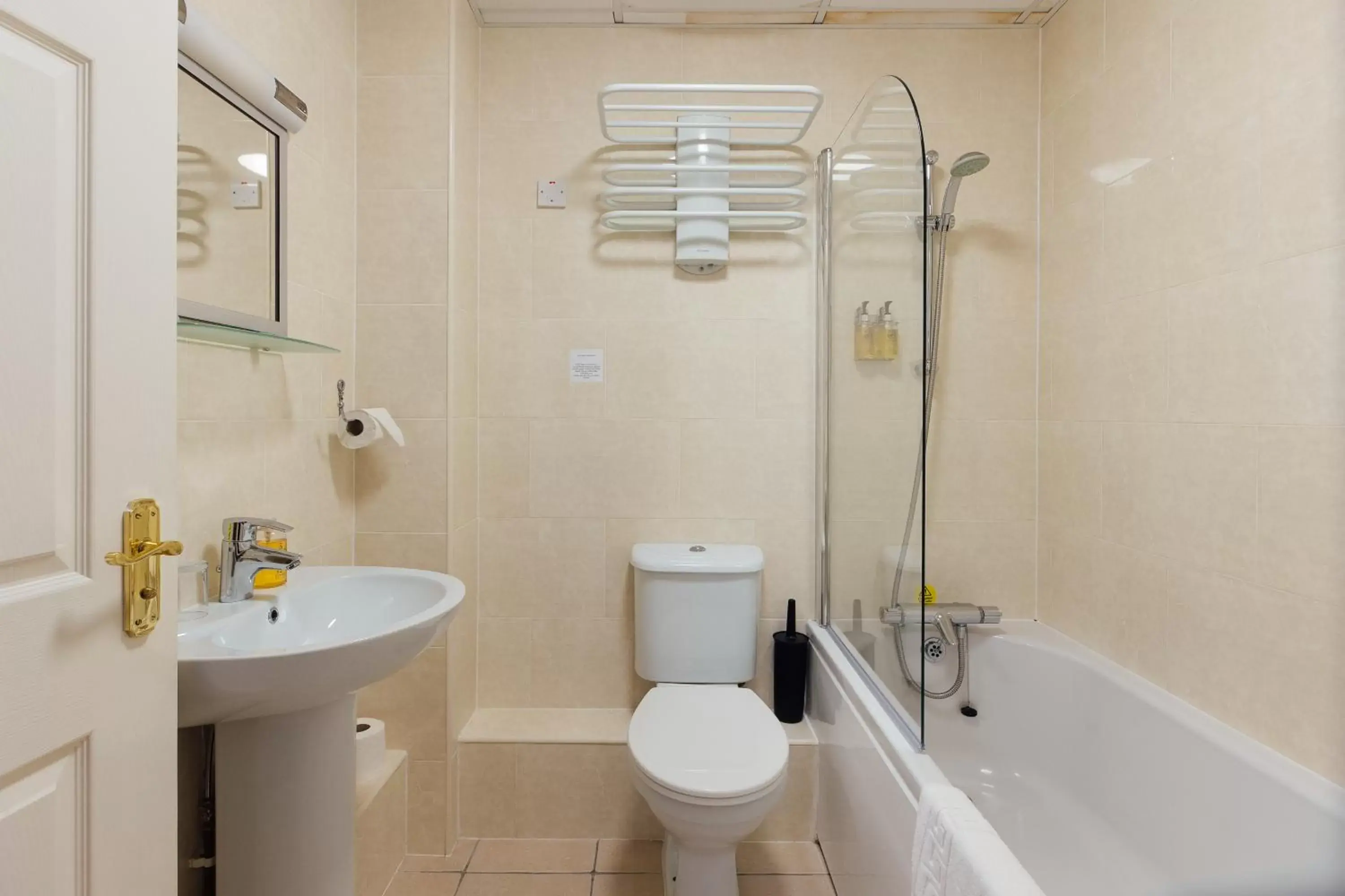 Bathroom in The Imperial Dragon Hotel