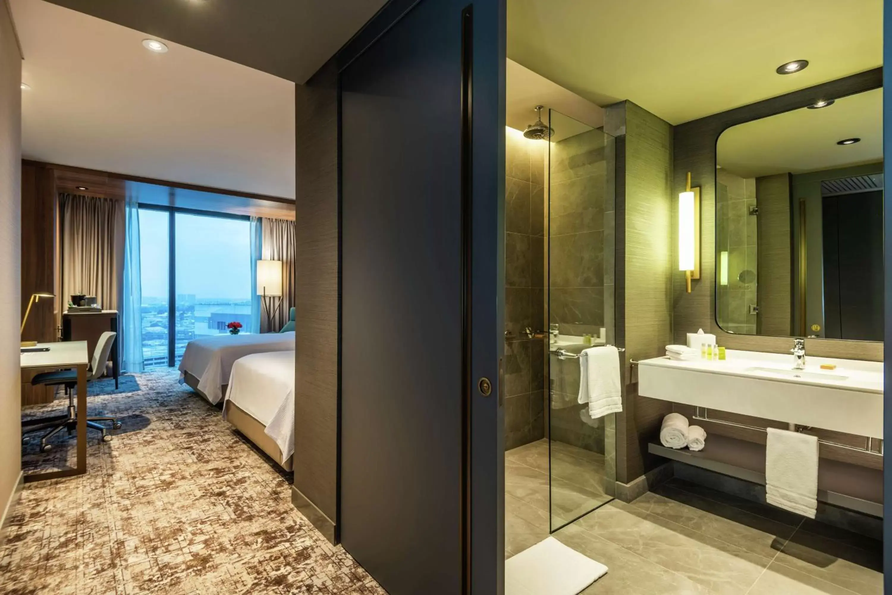 Bedroom, Bathroom in Hilton Bogota Corferias