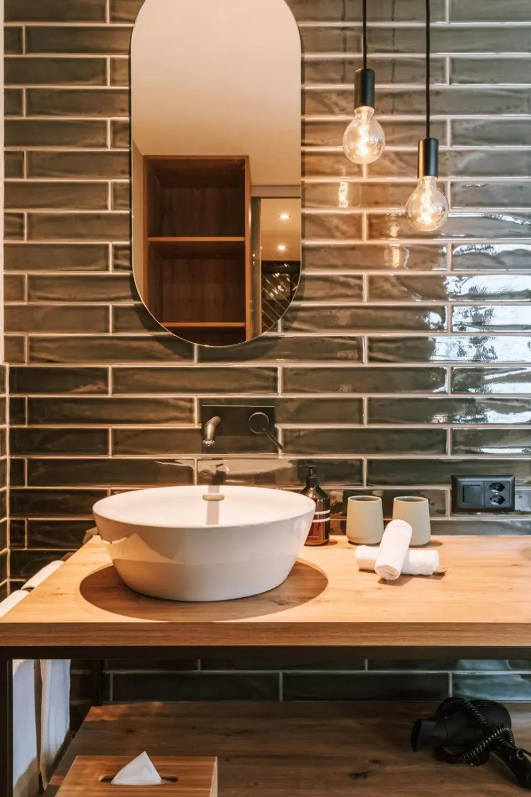 Shower, Bathroom in Hotel Fiescherblick