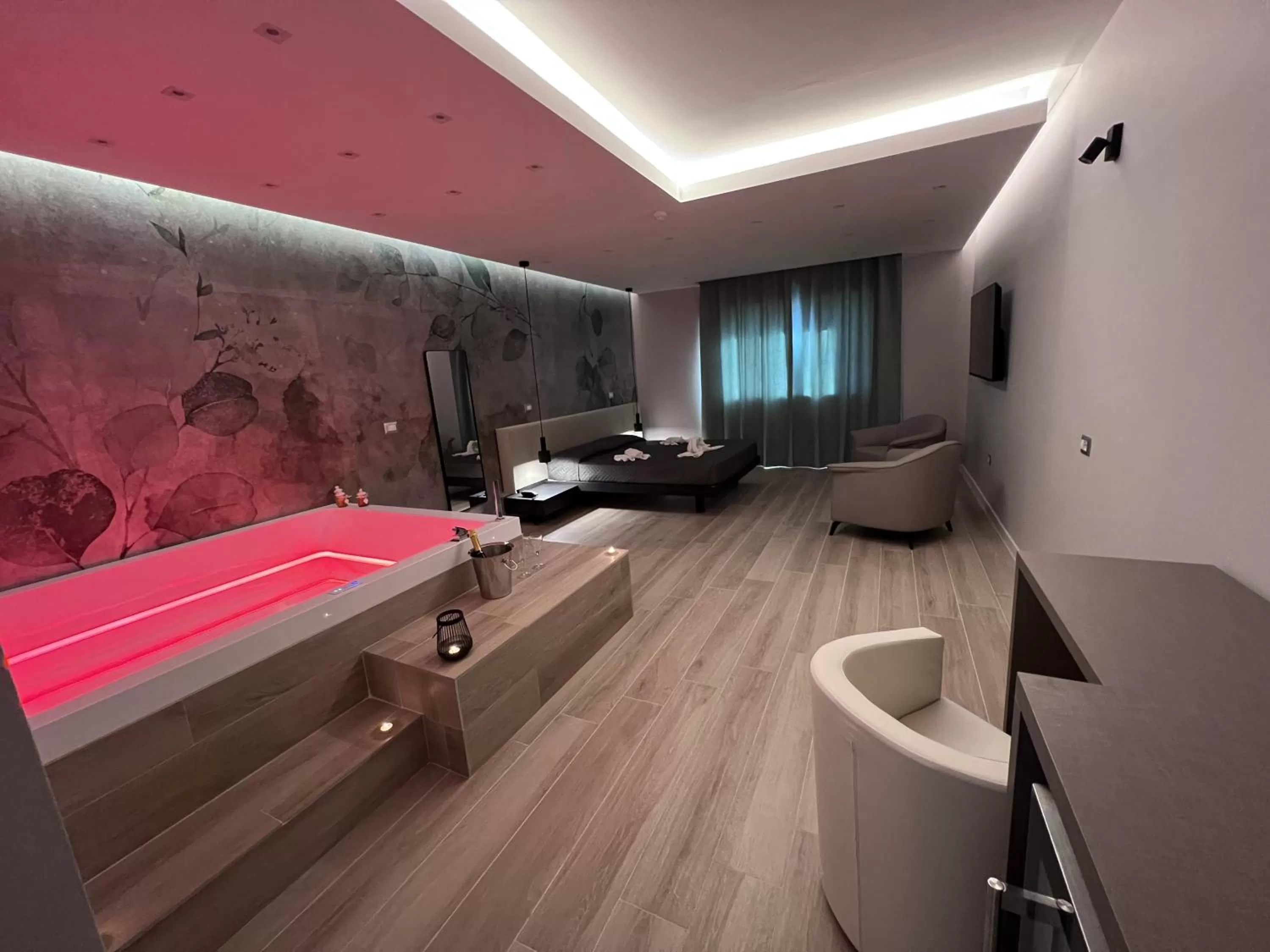 Hot Tub in Pegasus Hotel