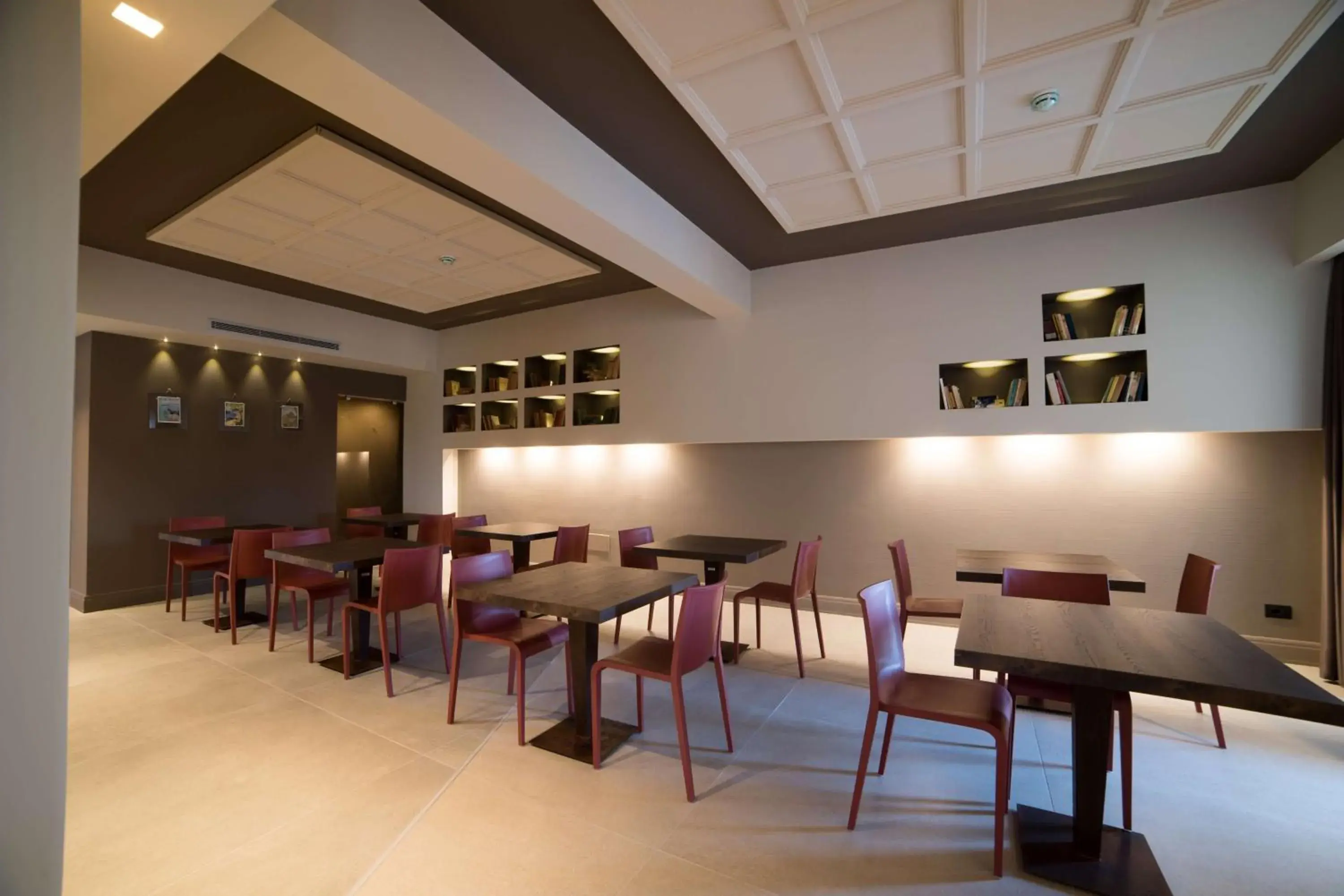 Communal lounge/ TV room, Restaurant/Places to Eat in Best Western Plus Hotel Terre di Eolo