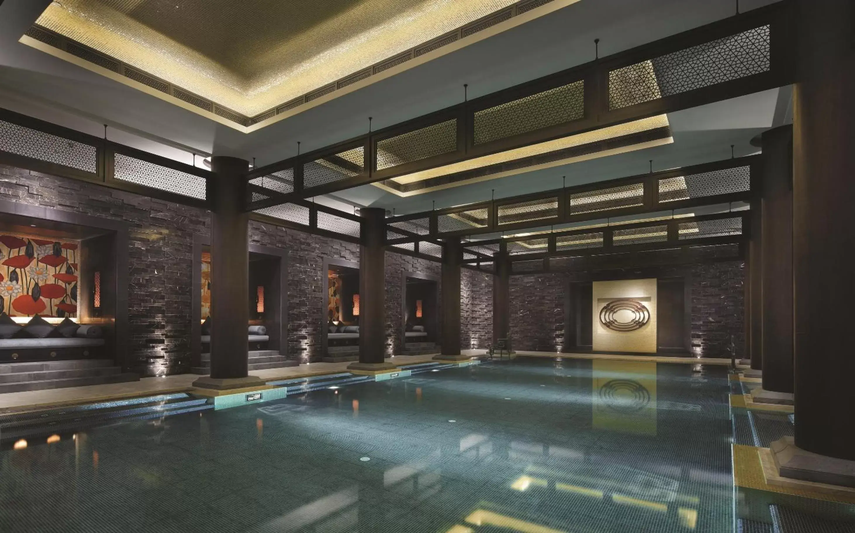Swimming Pool in Four Seasons Hotel Hangzhou at West Lake