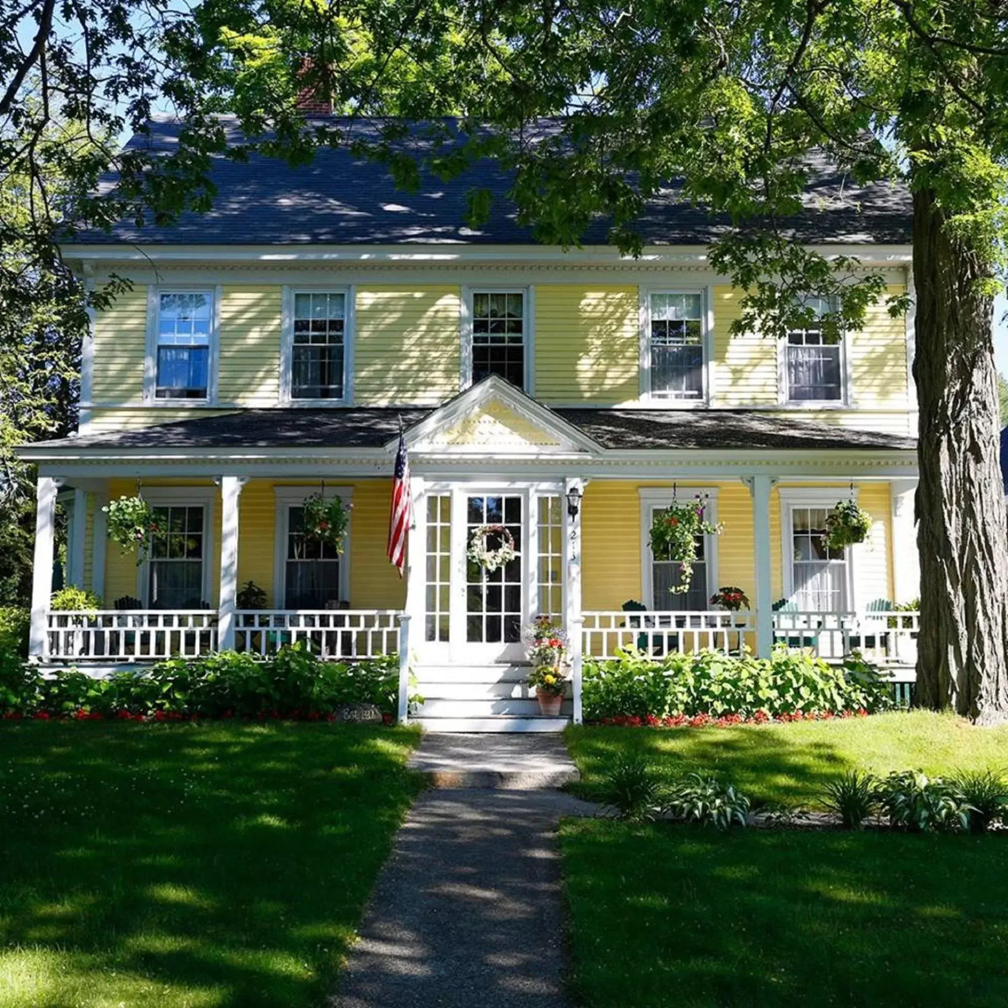 Facade/entrance, Property Building in Kendall Tavern Inn Bed and Breakfast