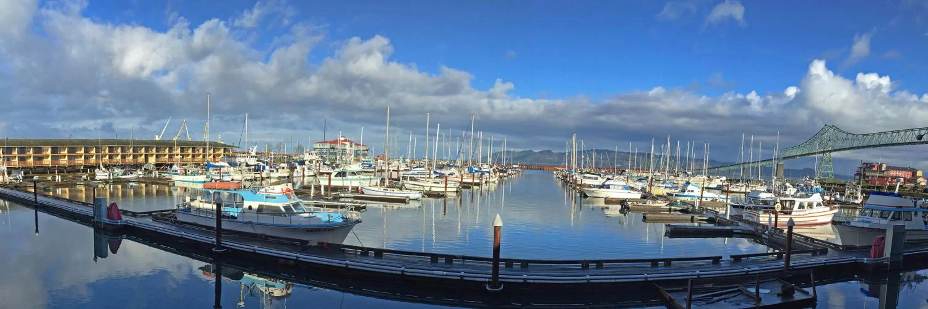 River view in Astoria Riverwalk Inn