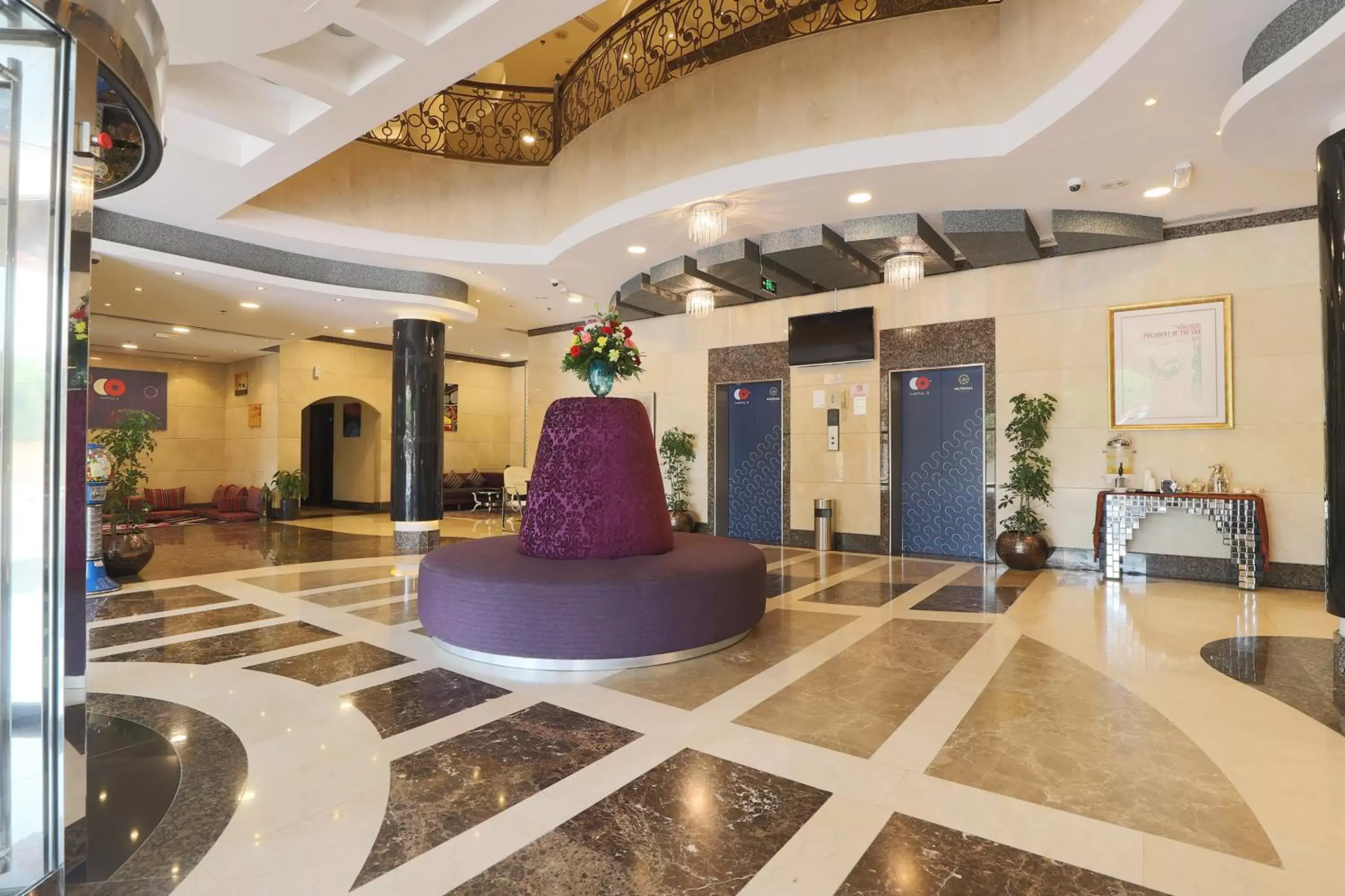 Area and facilities, Lobby/Reception in Mughal Suites