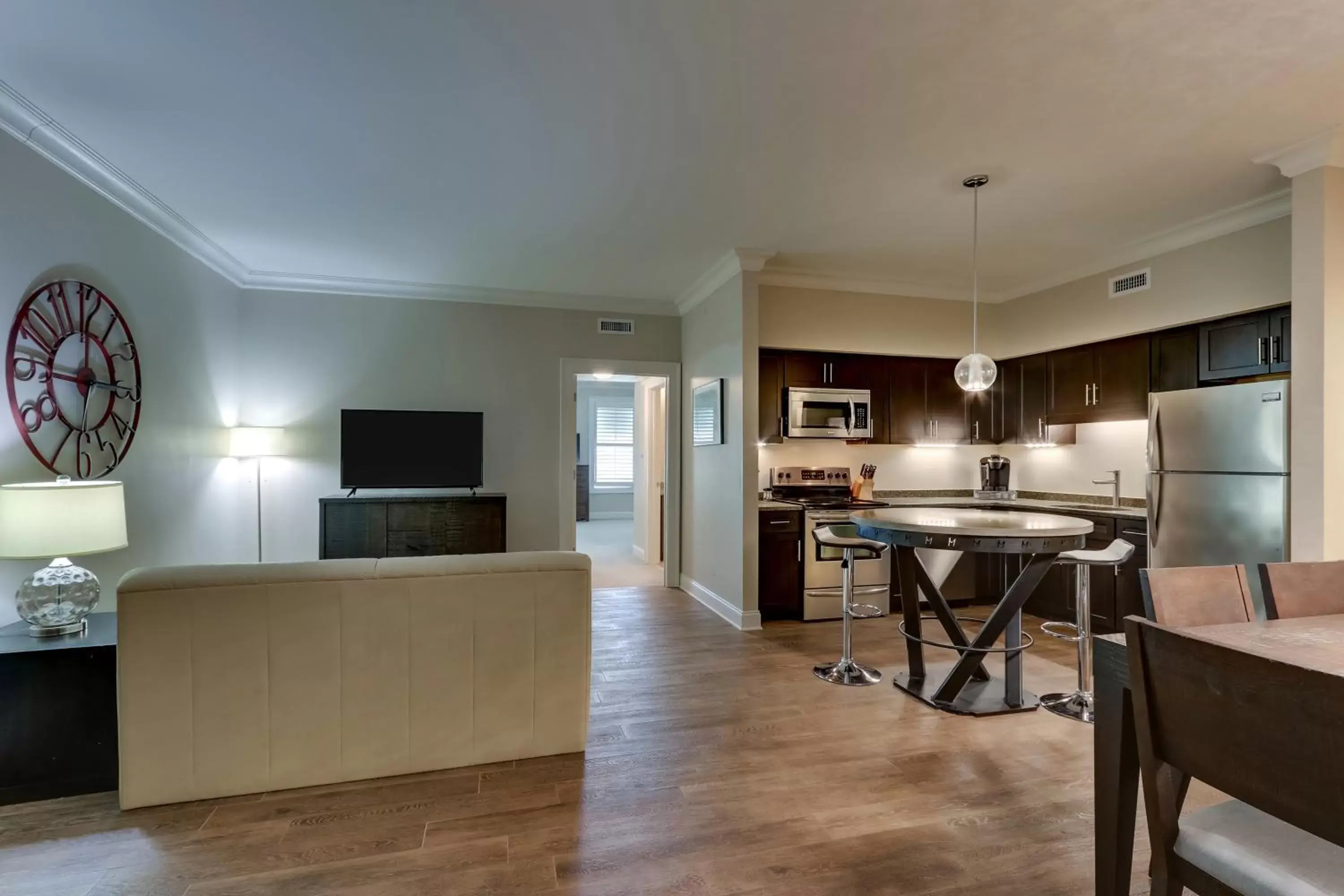 Seating area, Kitchen/Kitchenette in The Mantissa Hotel