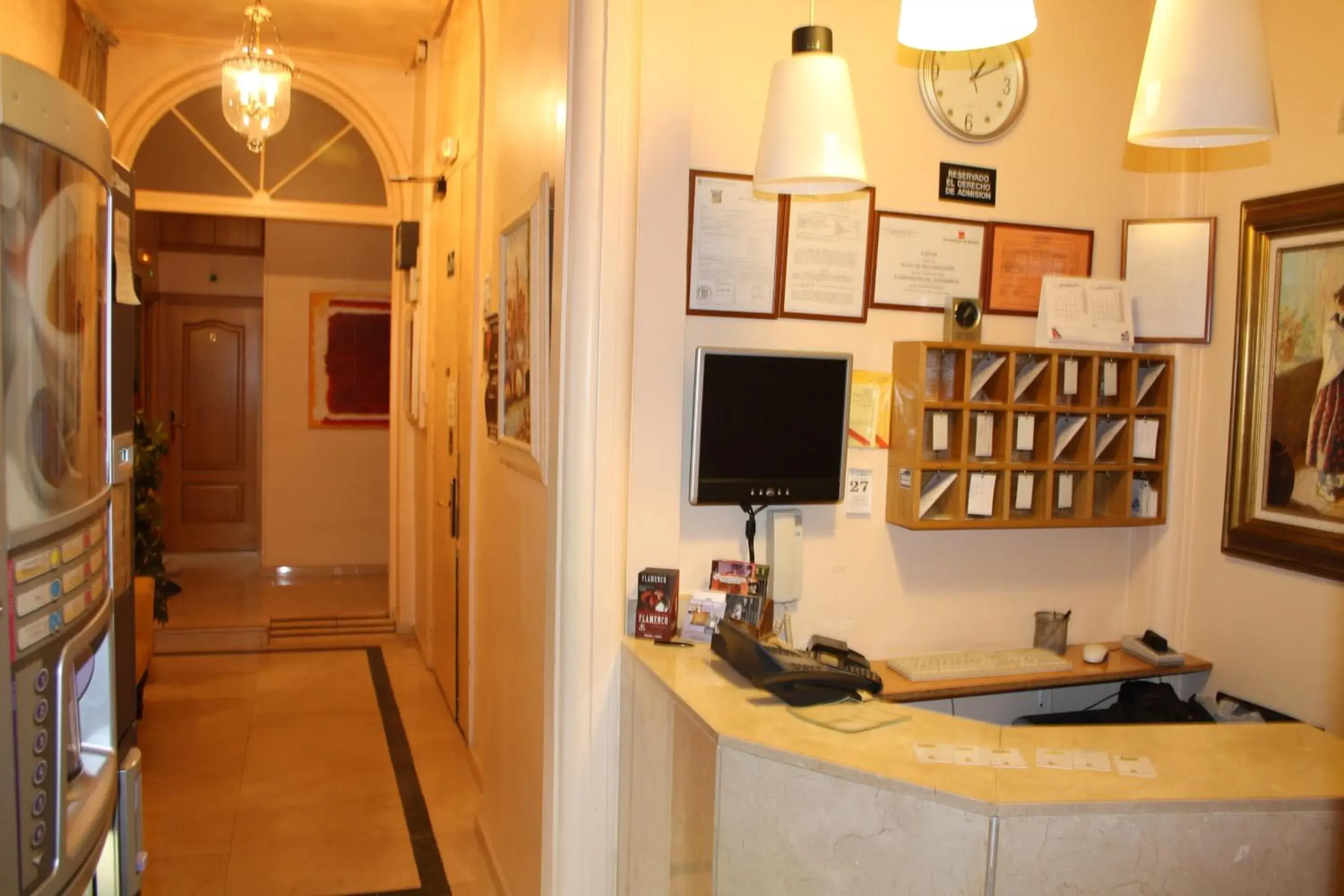 Lobby or reception in Hostal Santa Cruz