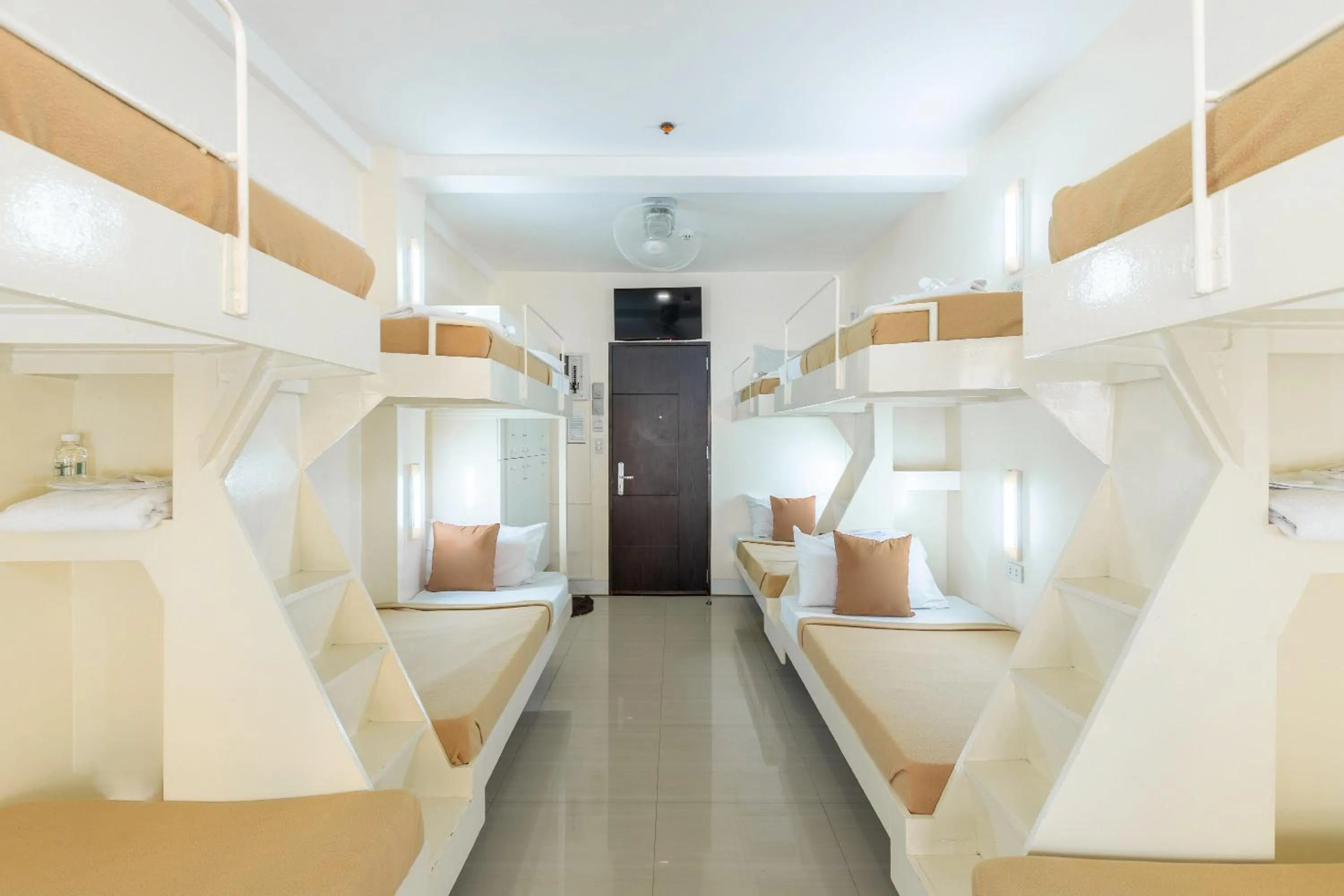 bunk bed, Bed in Selah Garden Hotel Manila