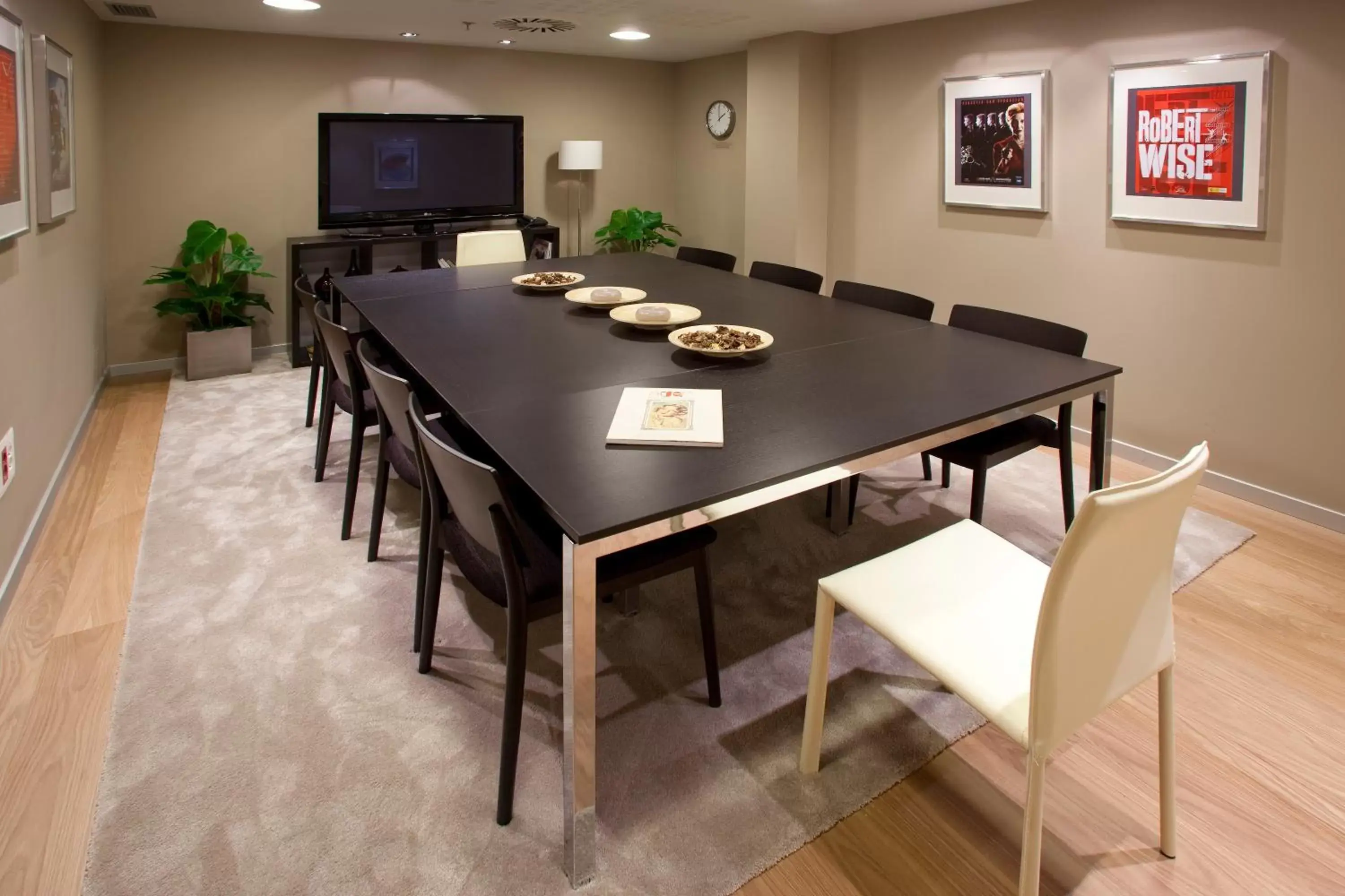 Business facilities in Hotel Zinema7