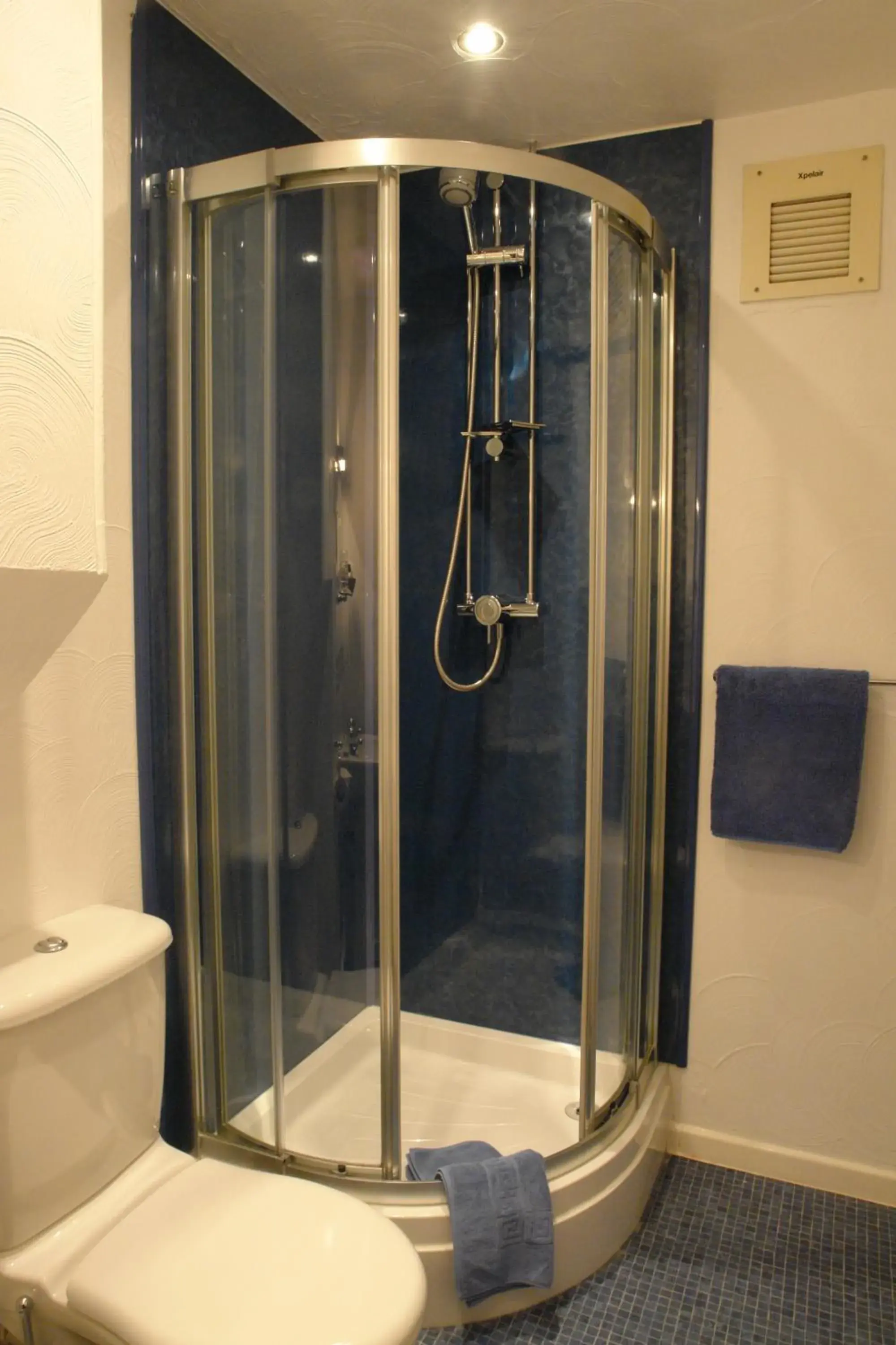Shower, Bathroom in Midway Guest House