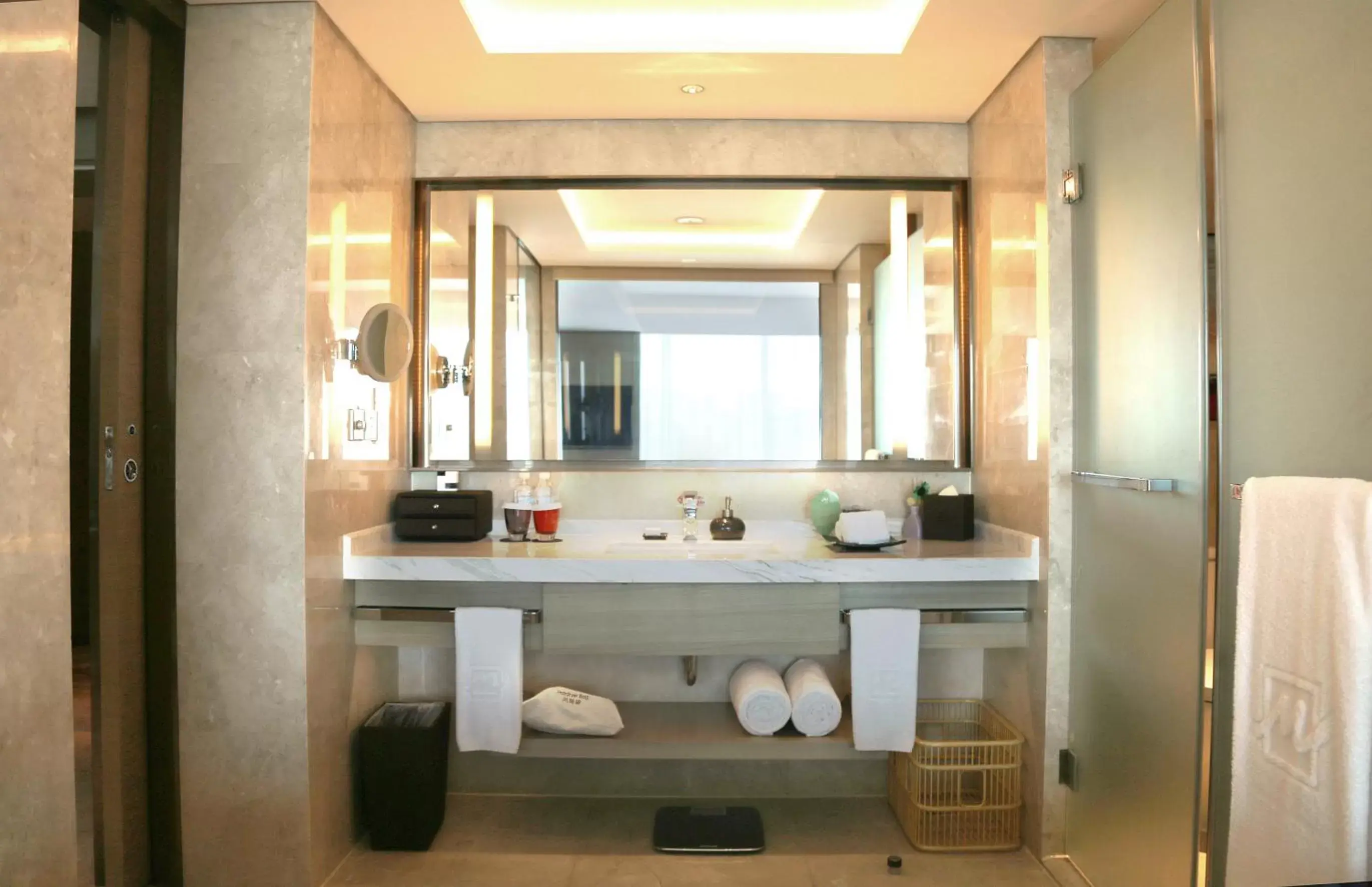 Bathroom in Grand Metropark Hotel Beijing