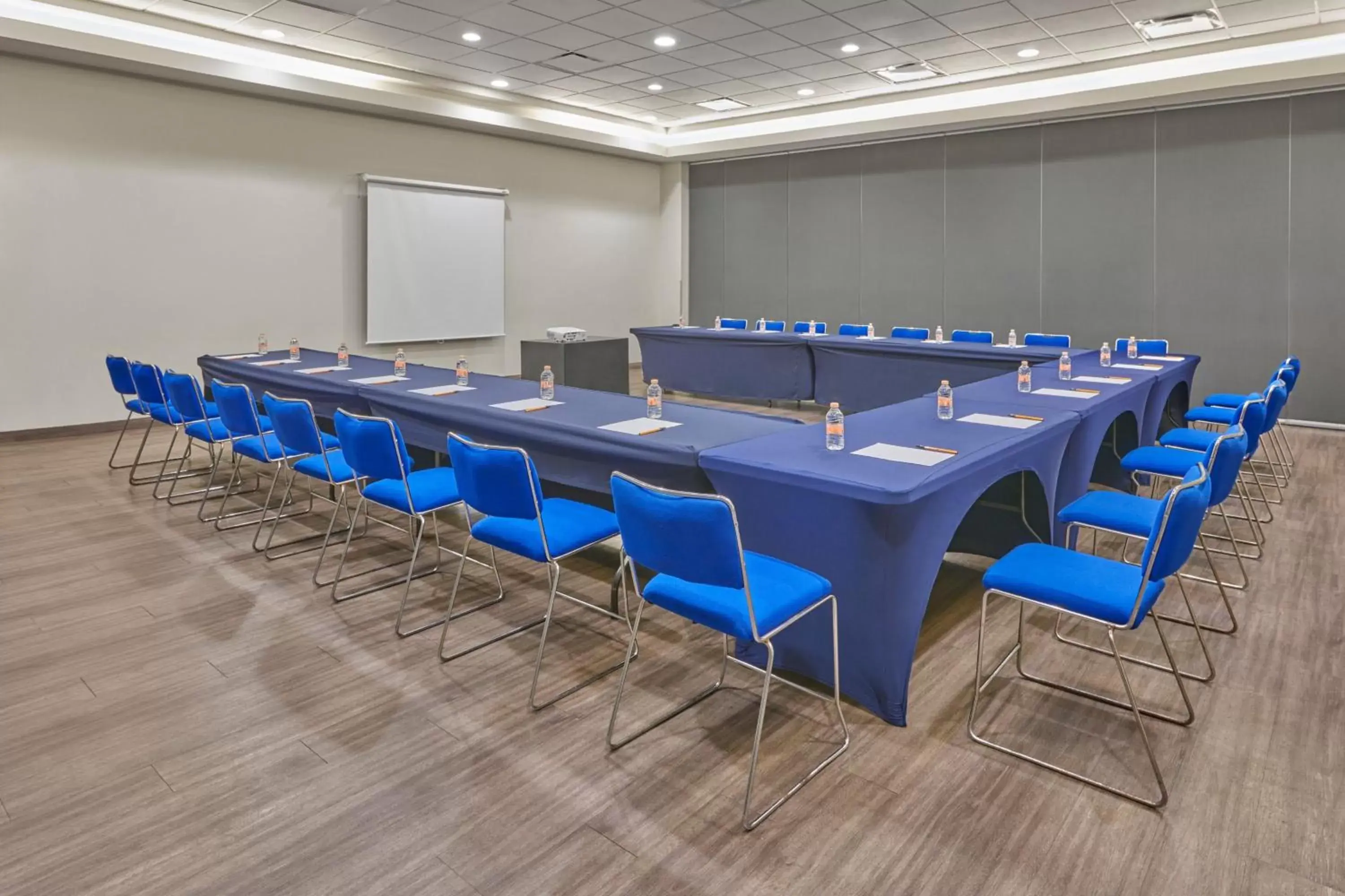 Meeting/conference room in City Express by Marriott Playa del Carmen