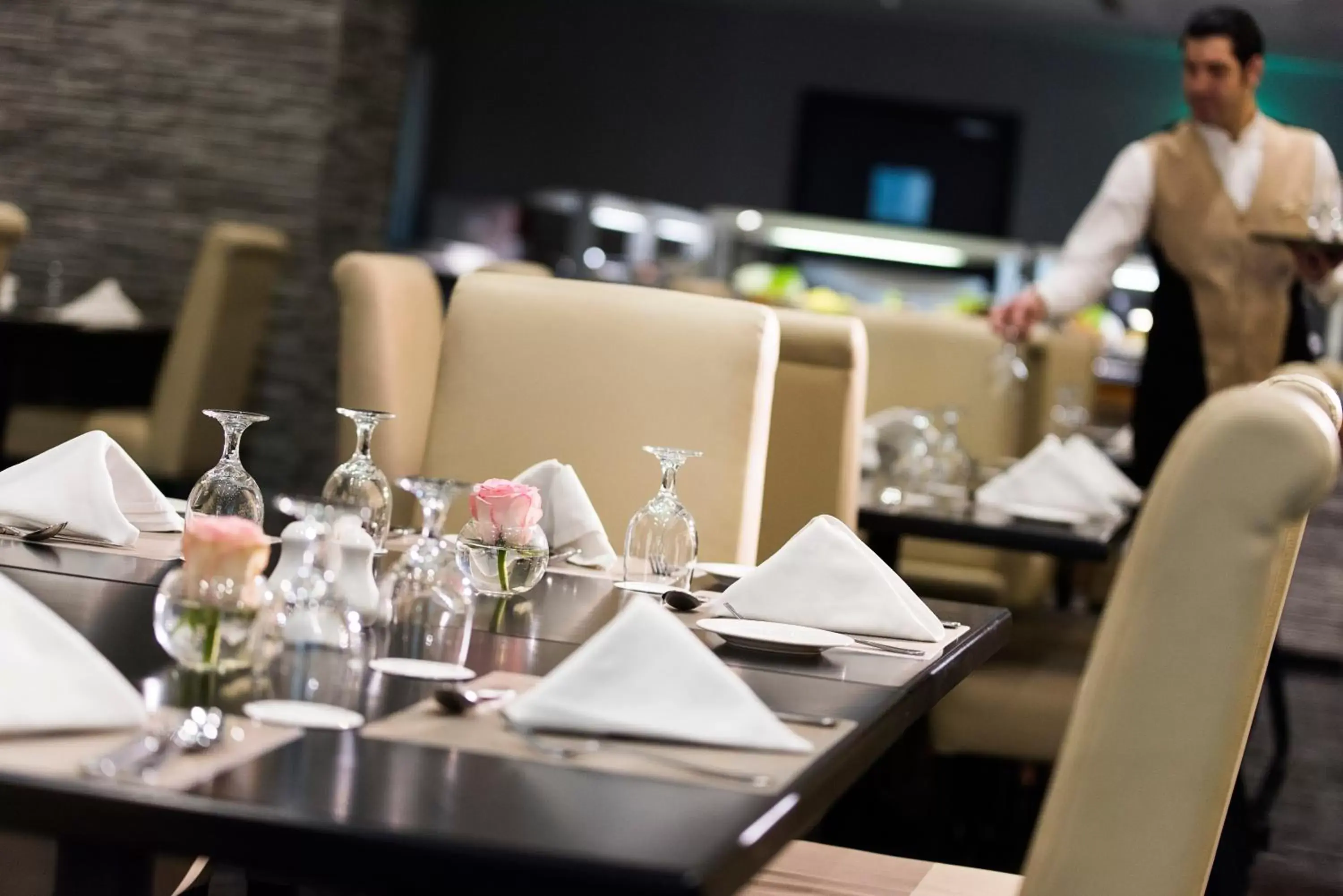 Buffet breakfast, Restaurant/Places to Eat in Best Western Plus Doha