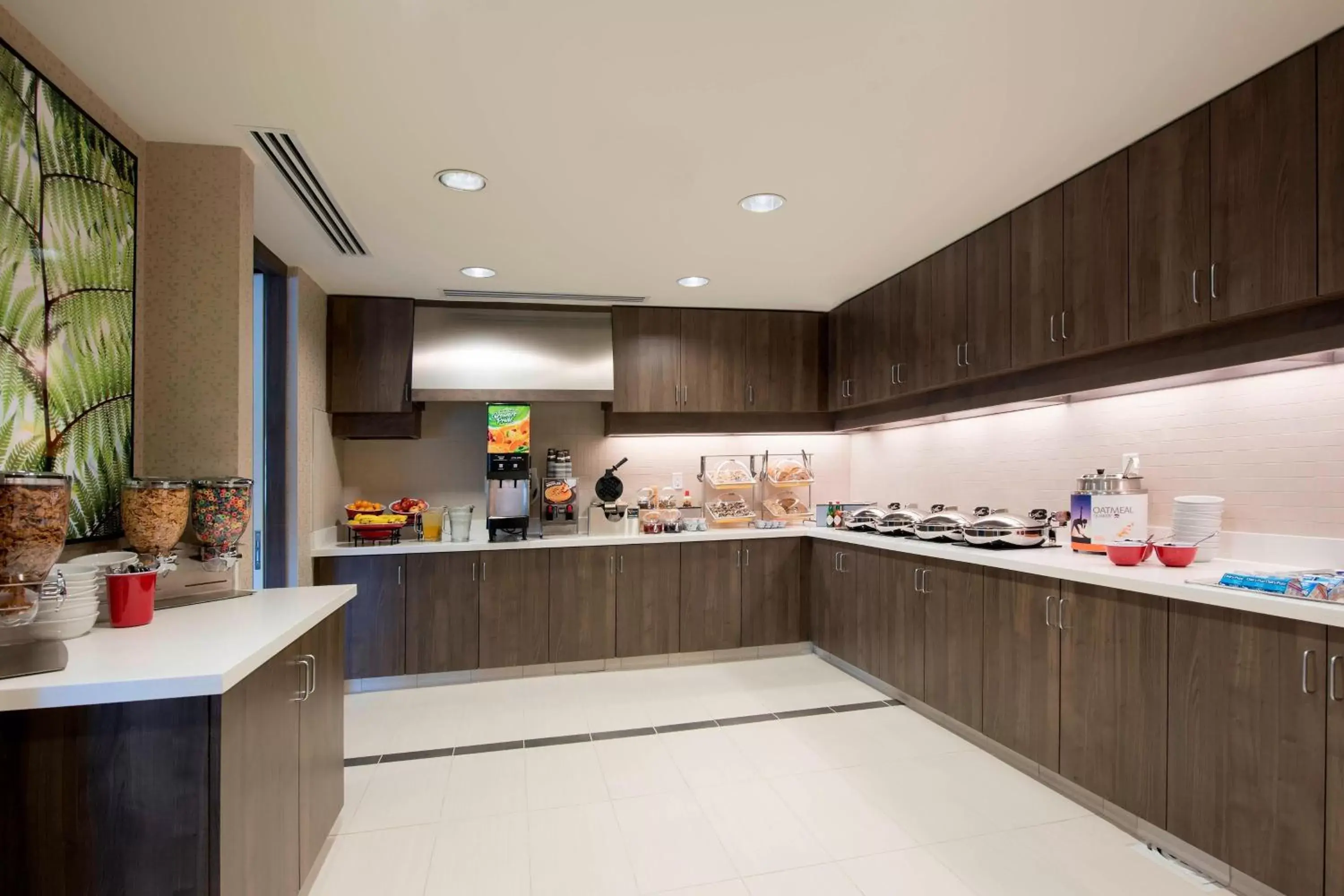 Breakfast, Kitchen/Kitchenette in Residence Inn by Marriott Houston Springwoods Village