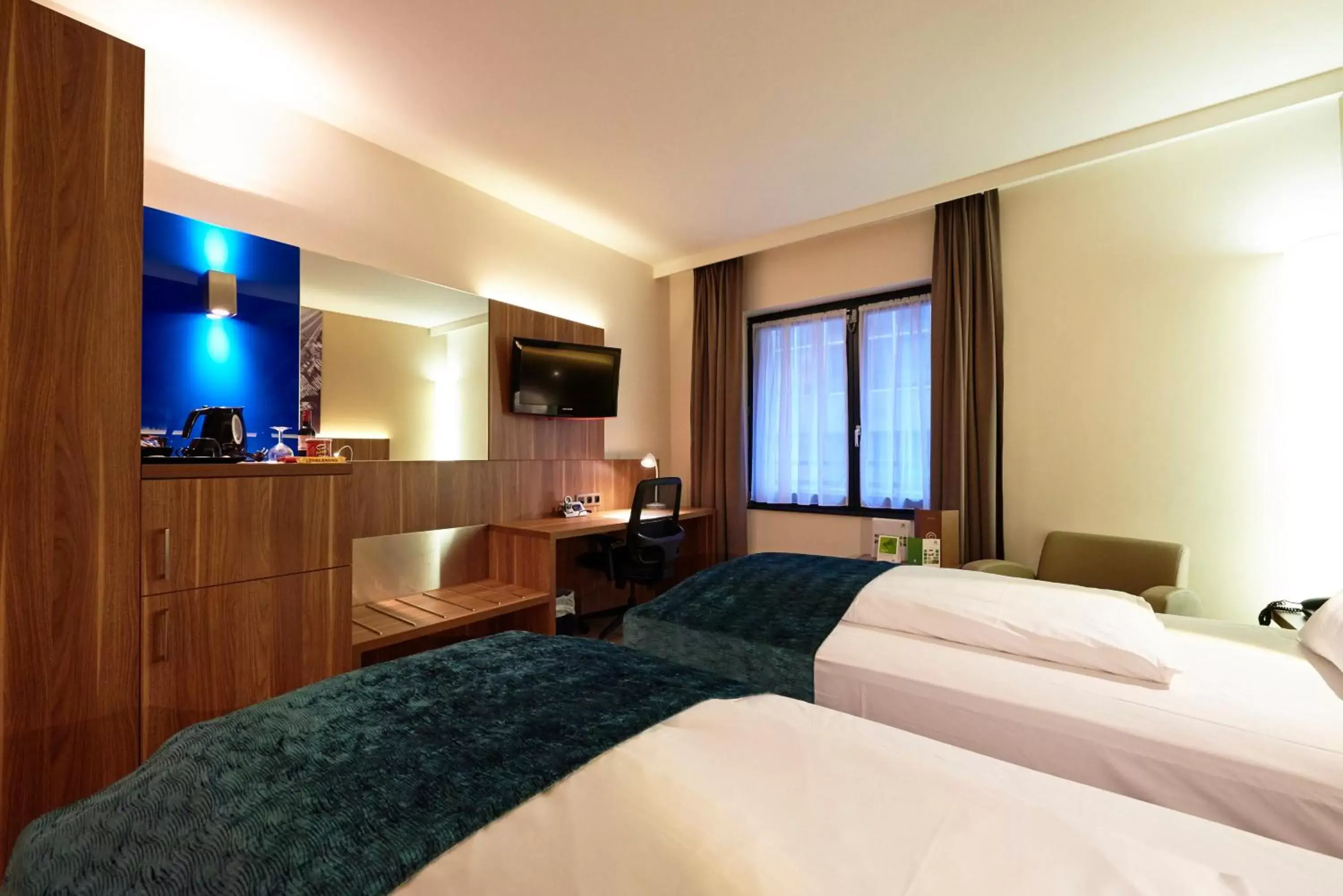 Photo of the whole room in Holiday Inn Brussels Schuman, an IHG Hotel
