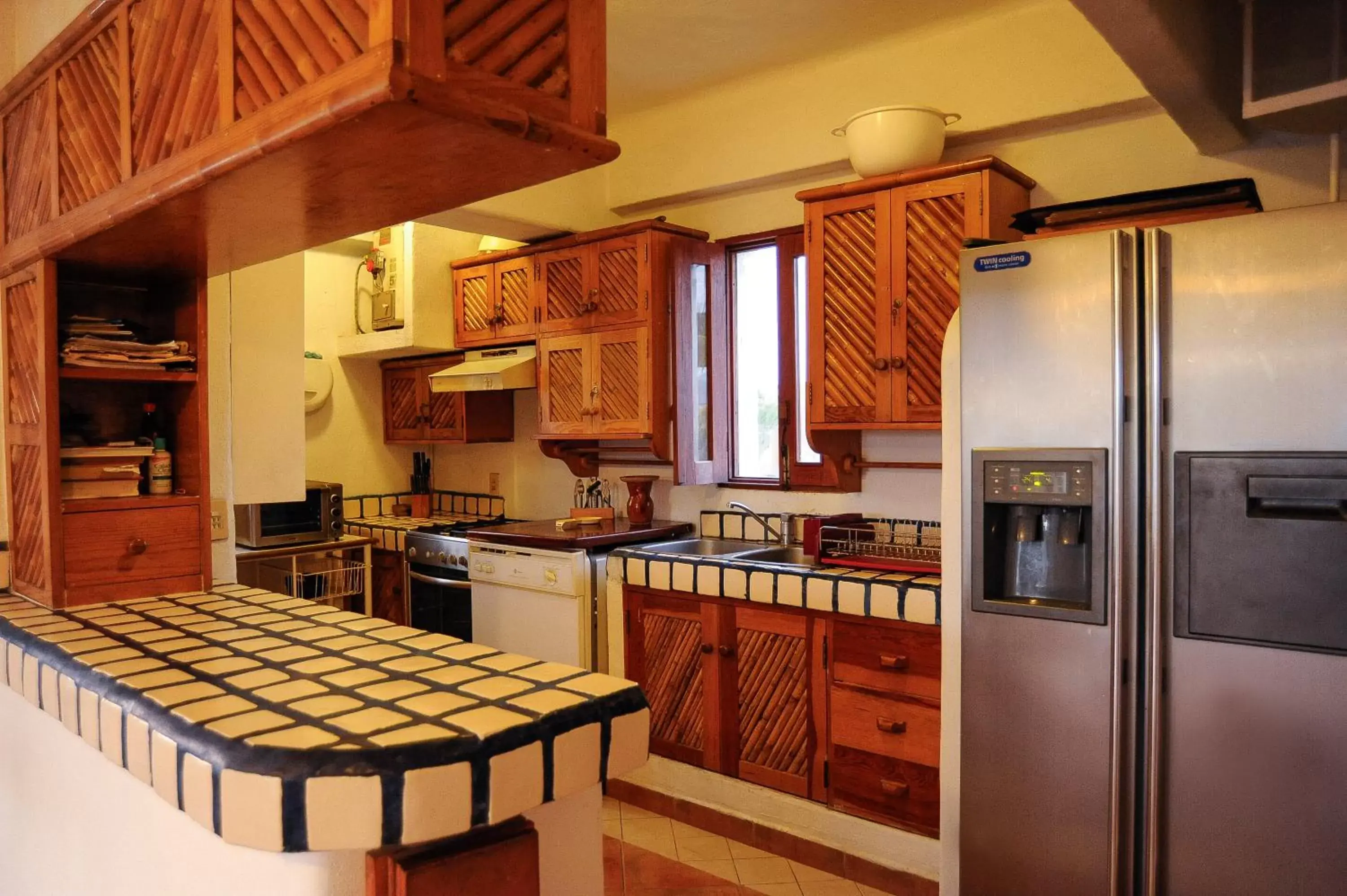 Kitchen or kitchenette, Kitchen/Kitchenette in Hotel Suites Ixtapa Plaza