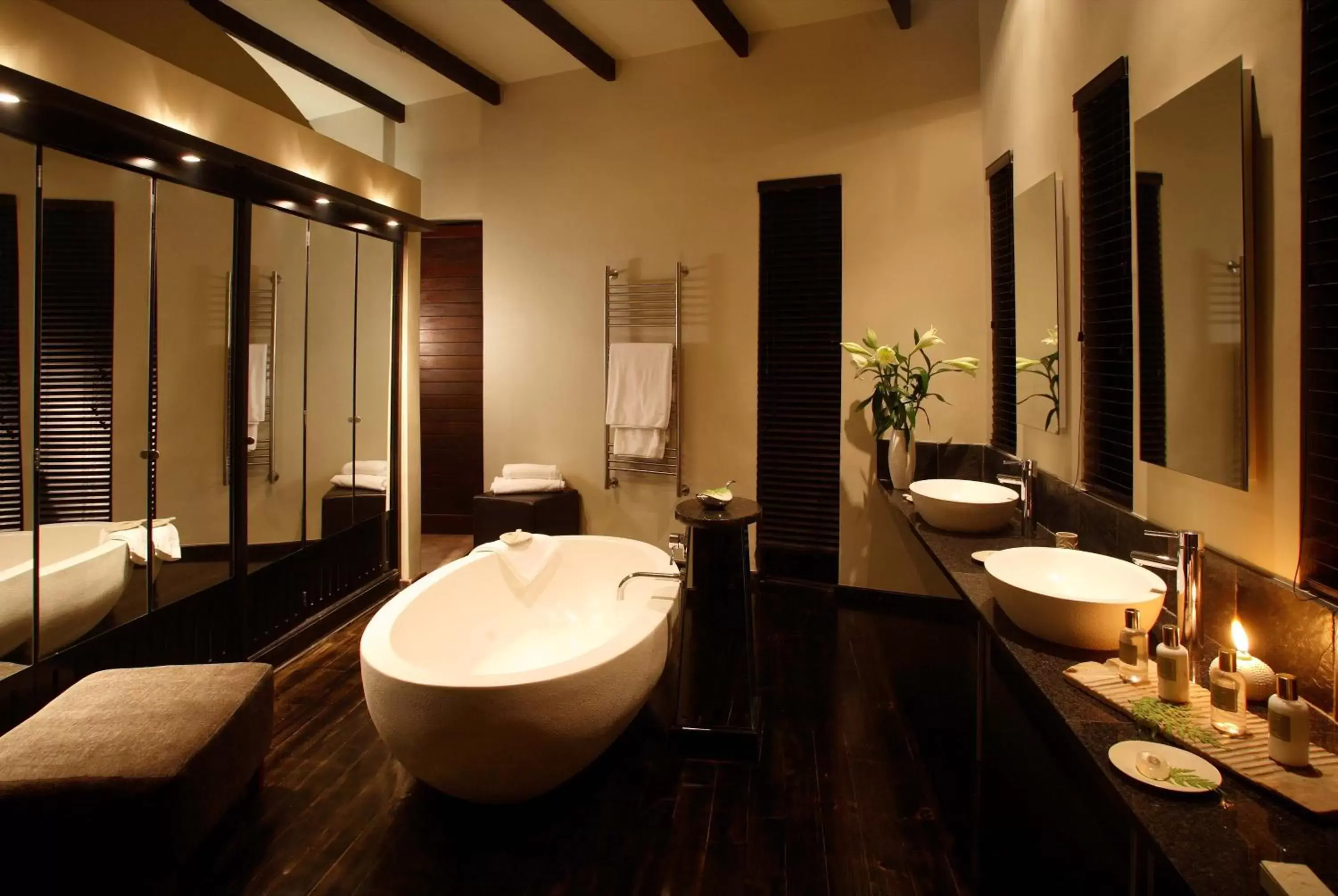 Bathroom in Tsala Treetop Lodge