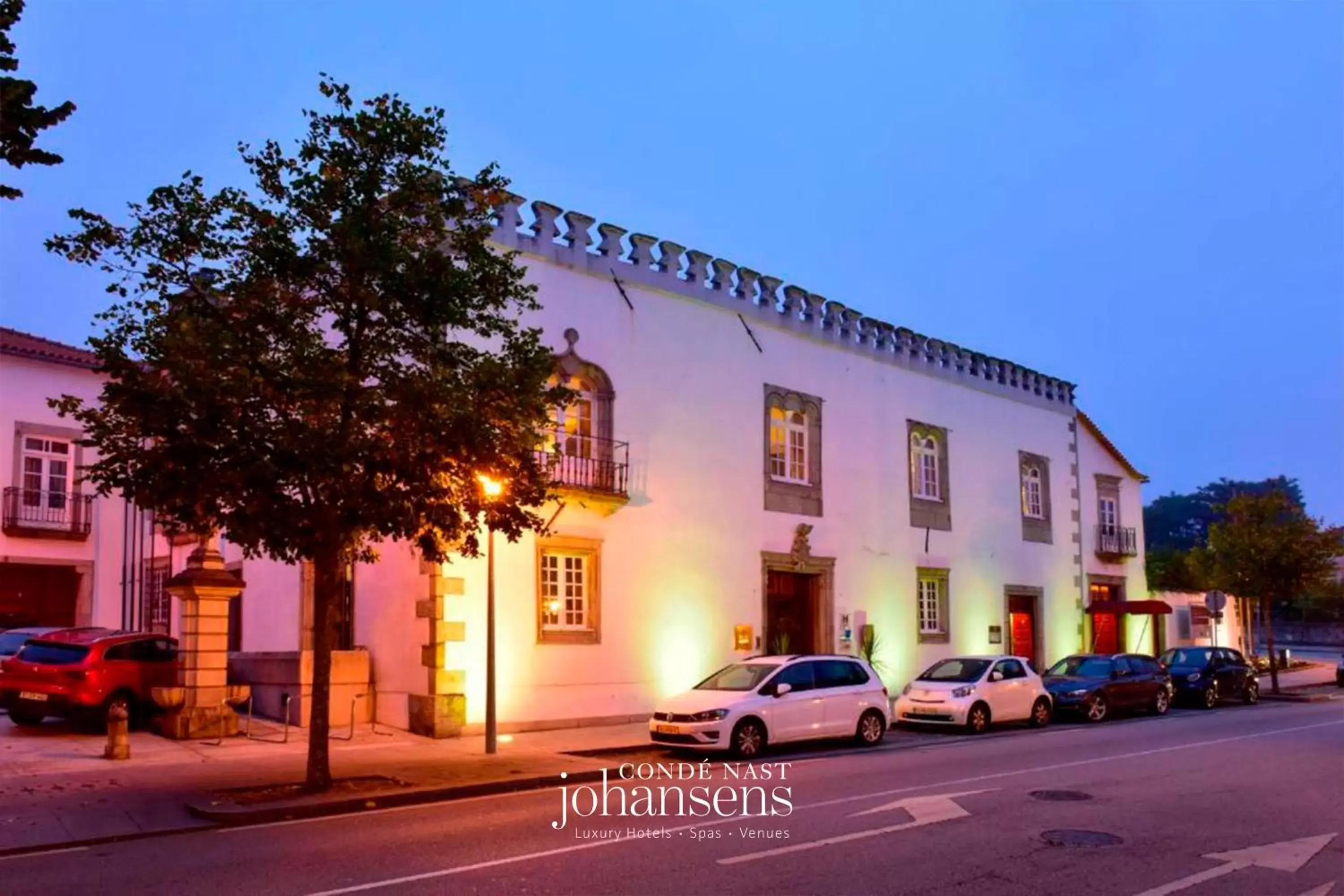 Facade/entrance, Property Building in Casa Melo Alvim - by Unlock Hotels