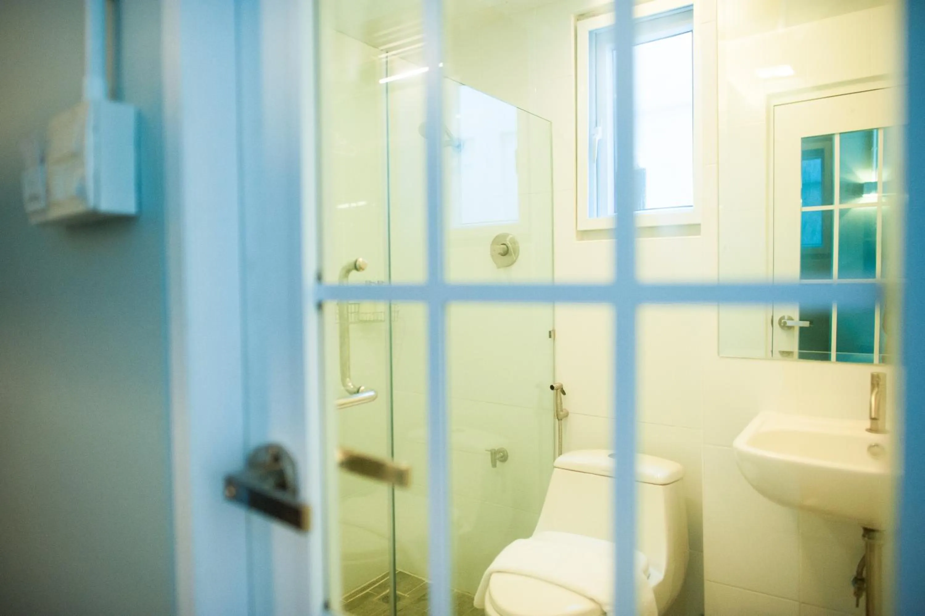 Bathroom in KENCOZY accommodation