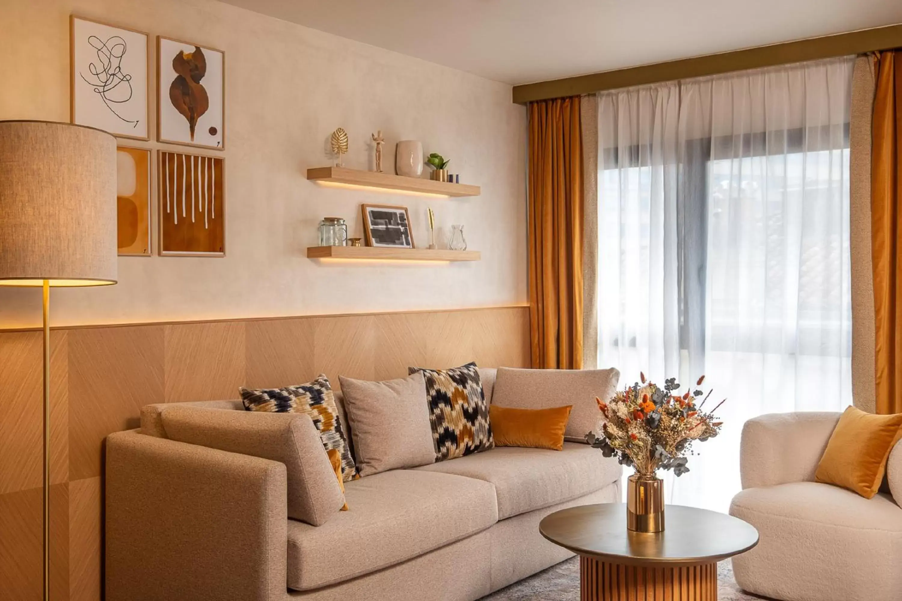 Living room, Seating Area in Hôtel Burdigala by Inwood Hotels