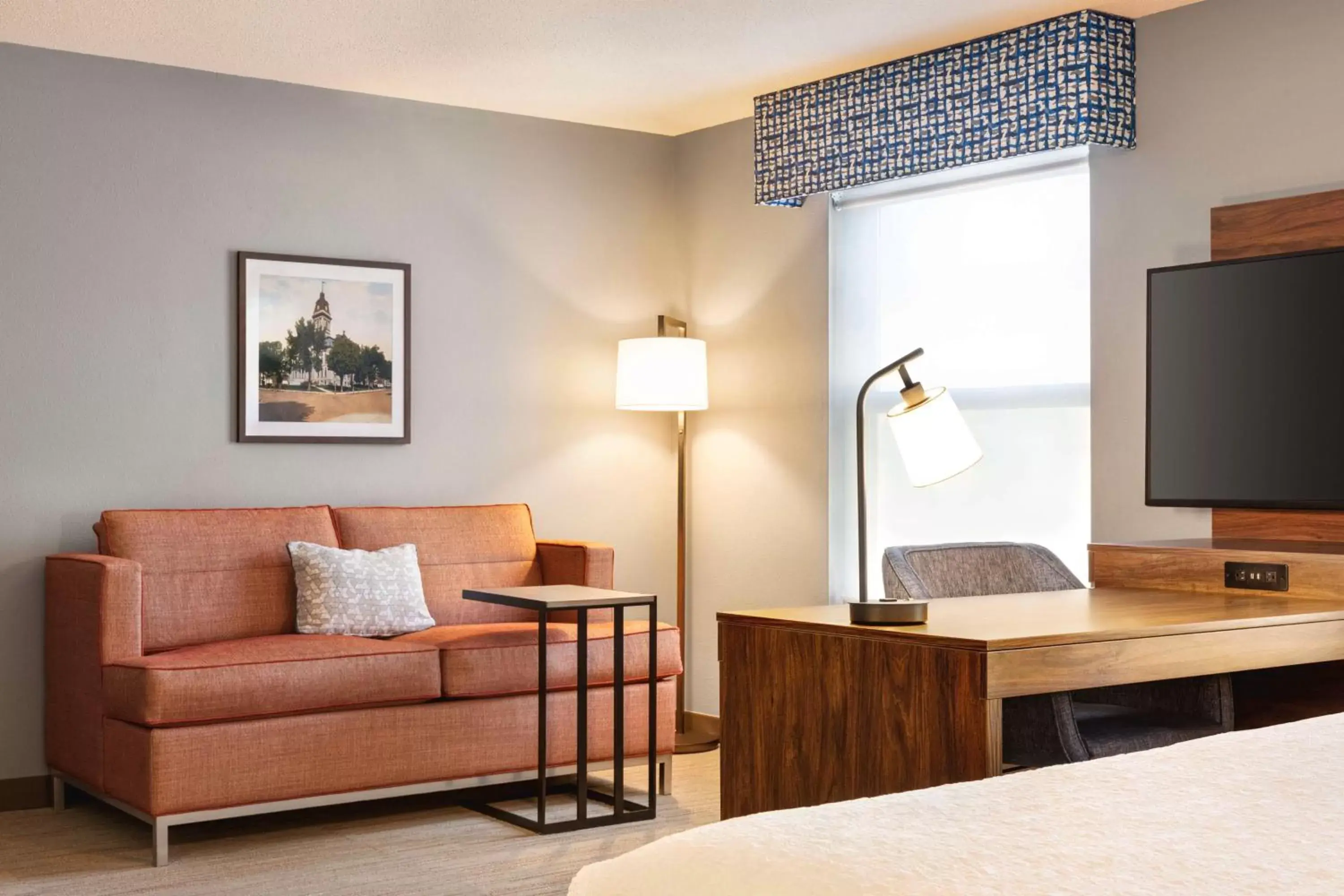 Bedroom, Seating Area in Hampton Inn & Suites Valparaiso